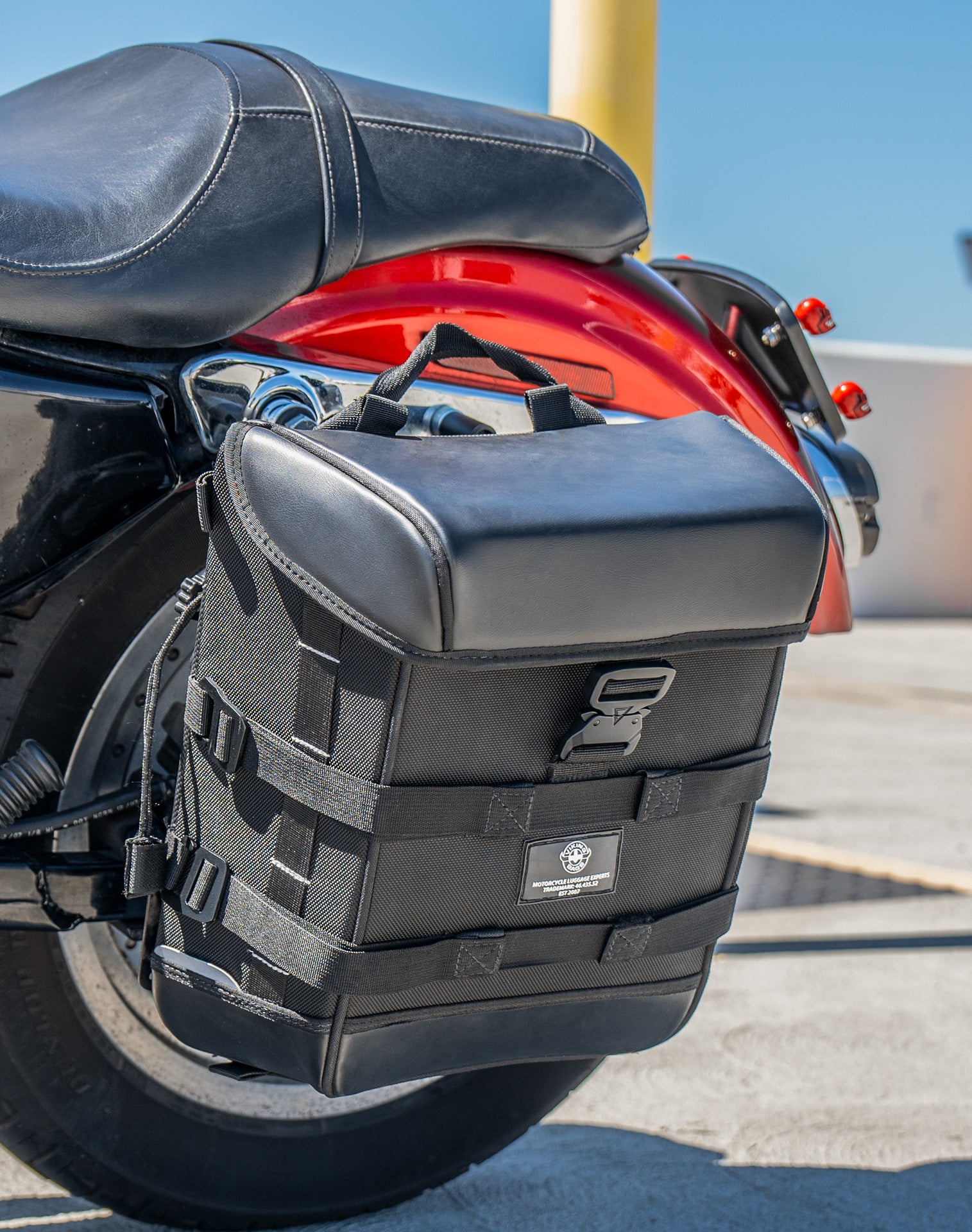 15L - Incognito Quick Mount Medium Solo Motorcycle Saddlebag (Left Only) for Harley Sportster 883 Custom XL883C/XLH883C Lifestyle