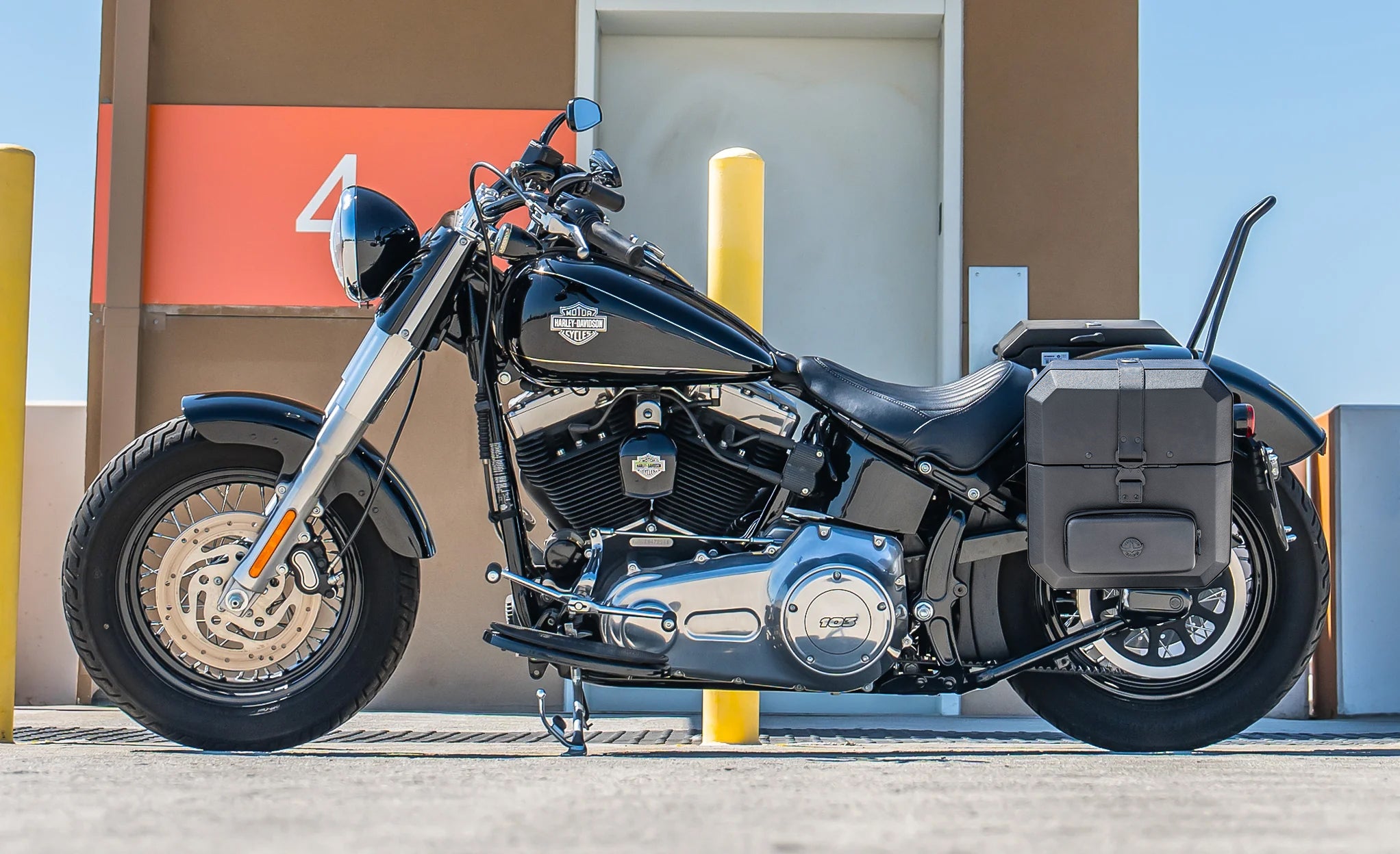 15L - Outlaw Quick Mount Medium Harley Softail Slim FLS Hard Solo Saddlebag (Left Only) Lifestyle @expand