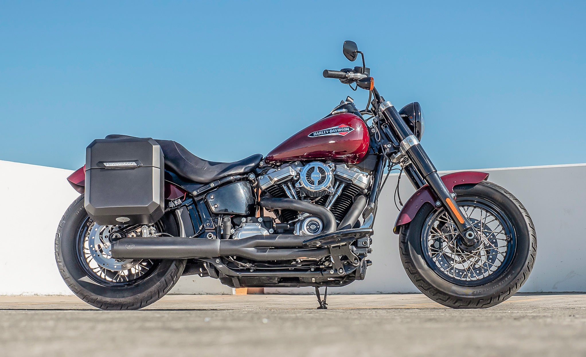 15L - Outlaw Quick Mount Medium Harley Softail Slim FLSL Matte Hard Solo Saddlebag (Right Only) @expand