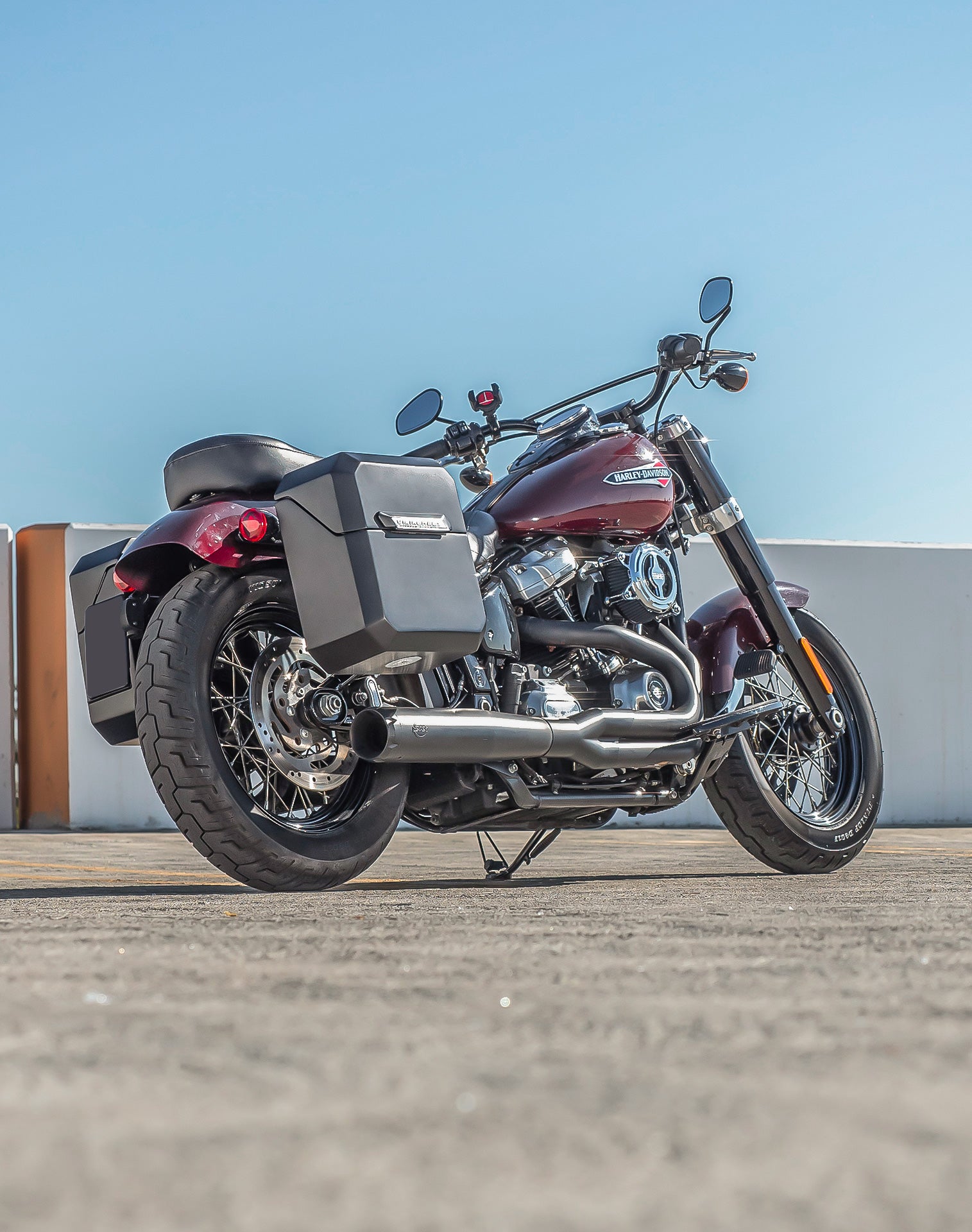 15L - Outlaw Quick Mount Medium Harley Softail Slim FLSL Matte Hard Solo Saddlebag (Right Only) v1