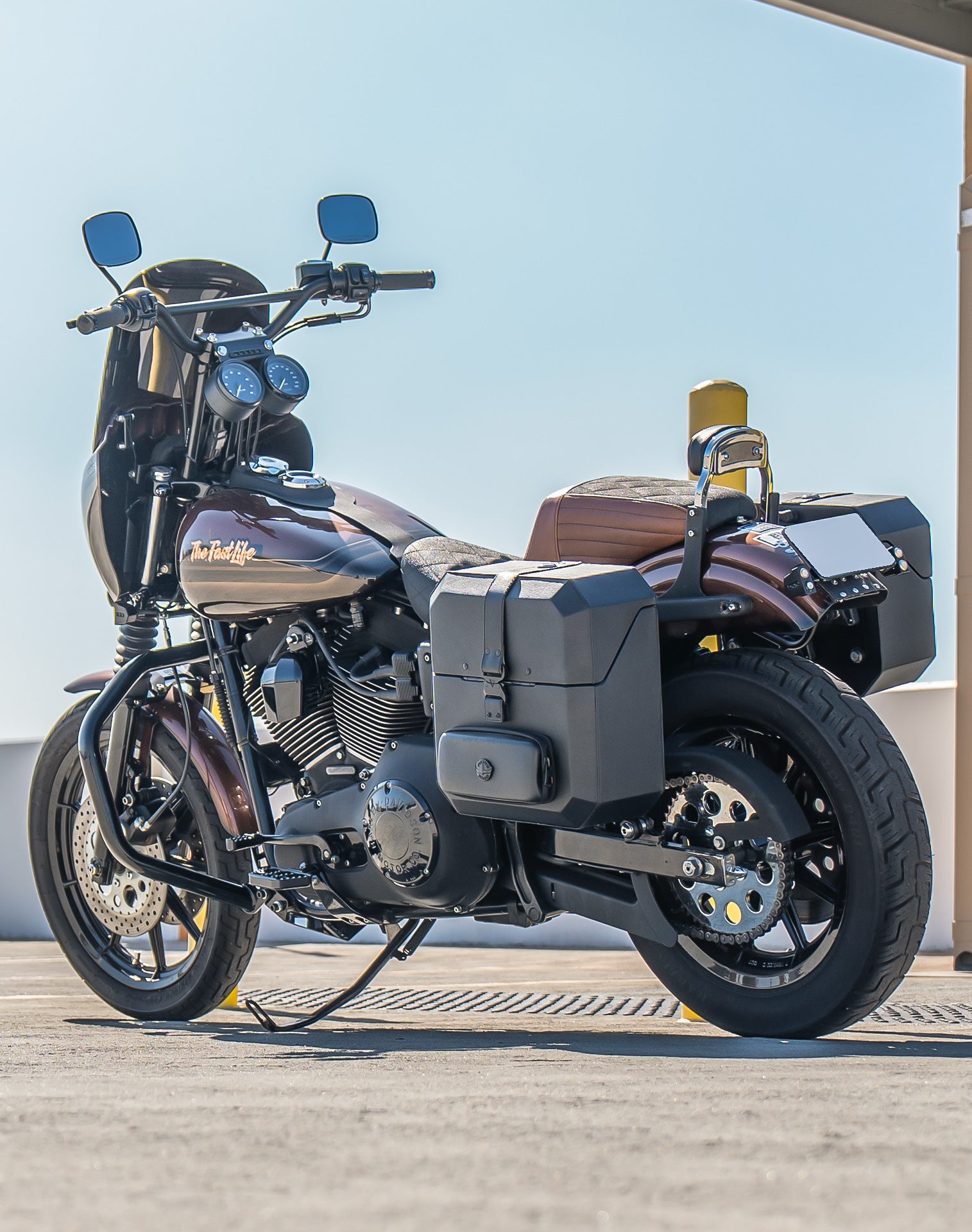 15L - Outlaw Quick Mount Medium Hard Solo Saddlebag (Left Only) for Harley Dyna Super Glide Custom FXDC/I Lifestyle