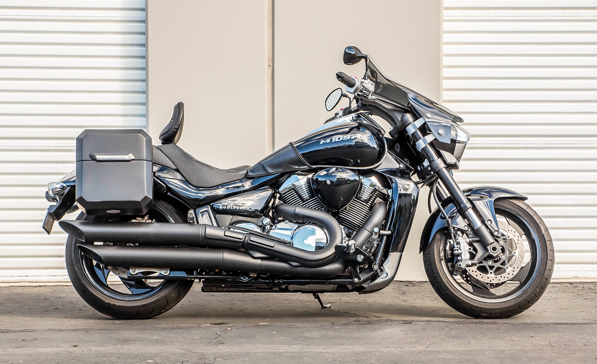 Viking 15L Outlaw Medium (Left Side) Suzuki Boulevard M109 VZR1800