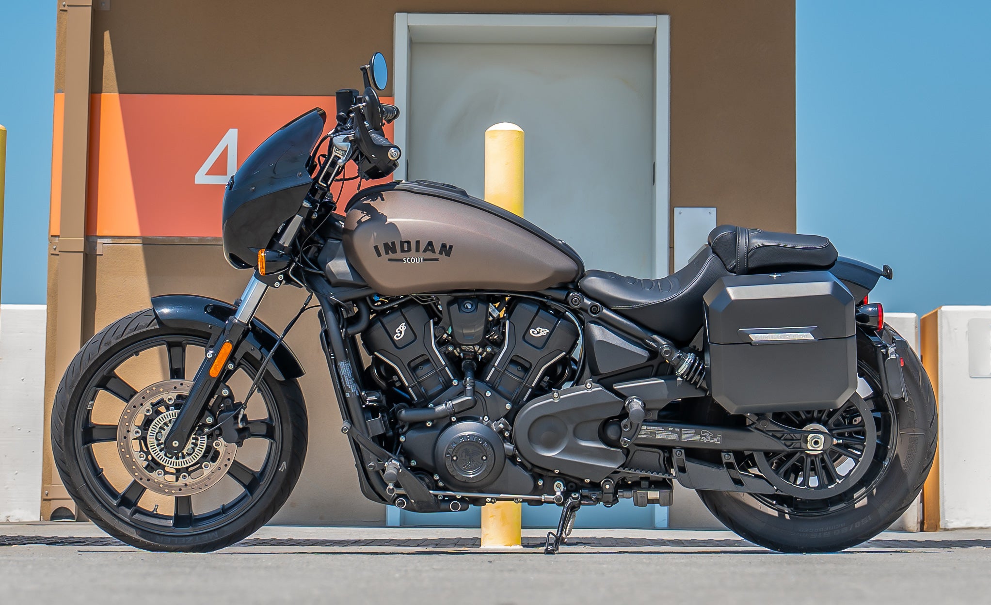 20L - Outlaw Quick-Mount Small Indian Scout Sixty Bobber Matte Hard Saddlebags Life Style Photo @expand