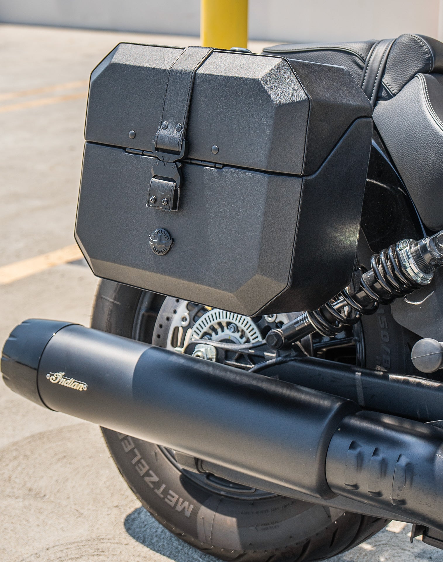 20L - Outlaw Quick-Mount Small Indian Sport Scout Leather Wrapped Hard Saddlebags Life style