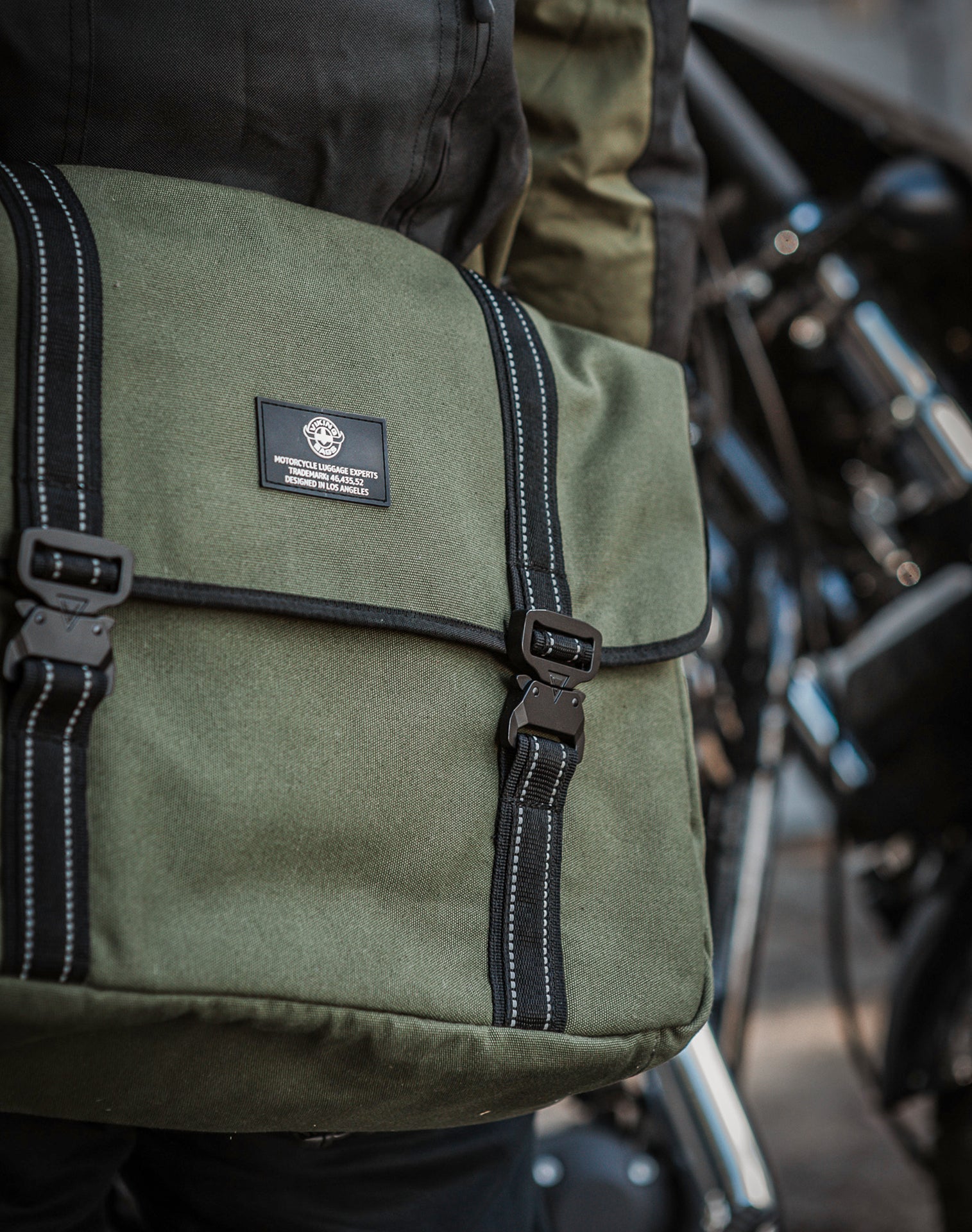 23L - Duo-tone Medium Motorcycle Messenger Bag for Harley Davidson Green/Black