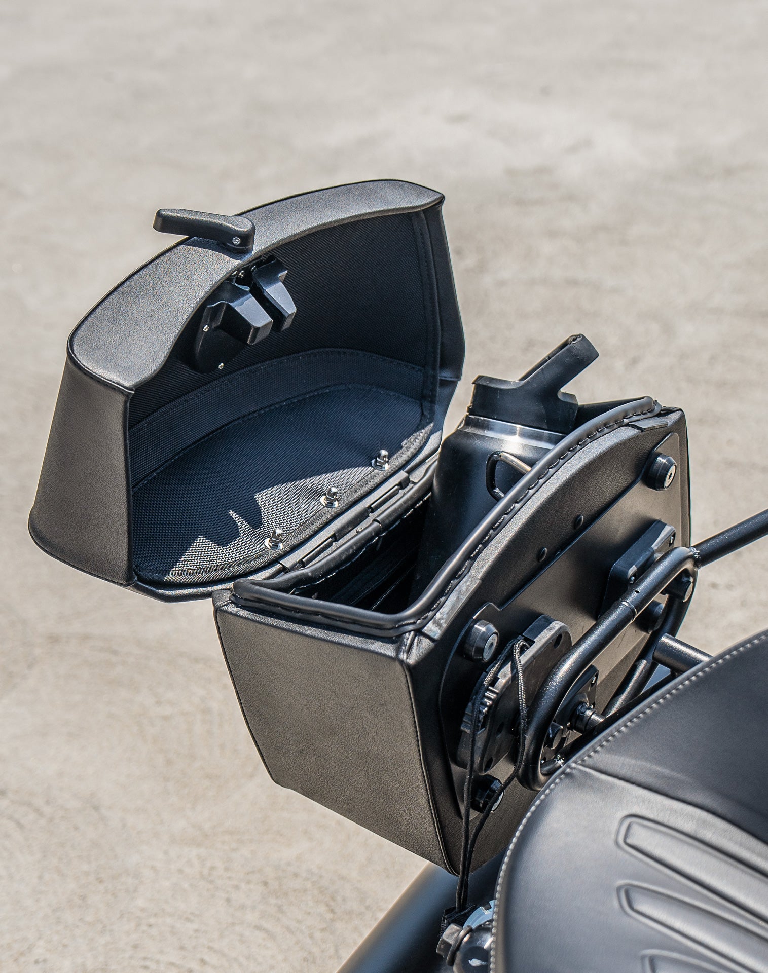 24L - Ironclad Quick-Mount Medium Indian 101 Scout Leather Wrapped Hard Saddlebags Life Style 4