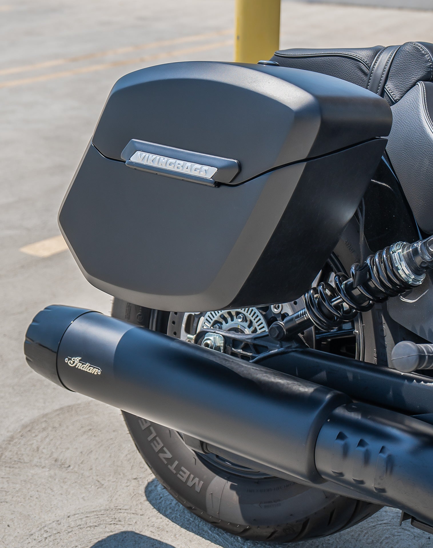 24L - Ironclad Quick-Mount Medium Indian Scout Sixty Bobber Matte Hard Saddlebags Life style