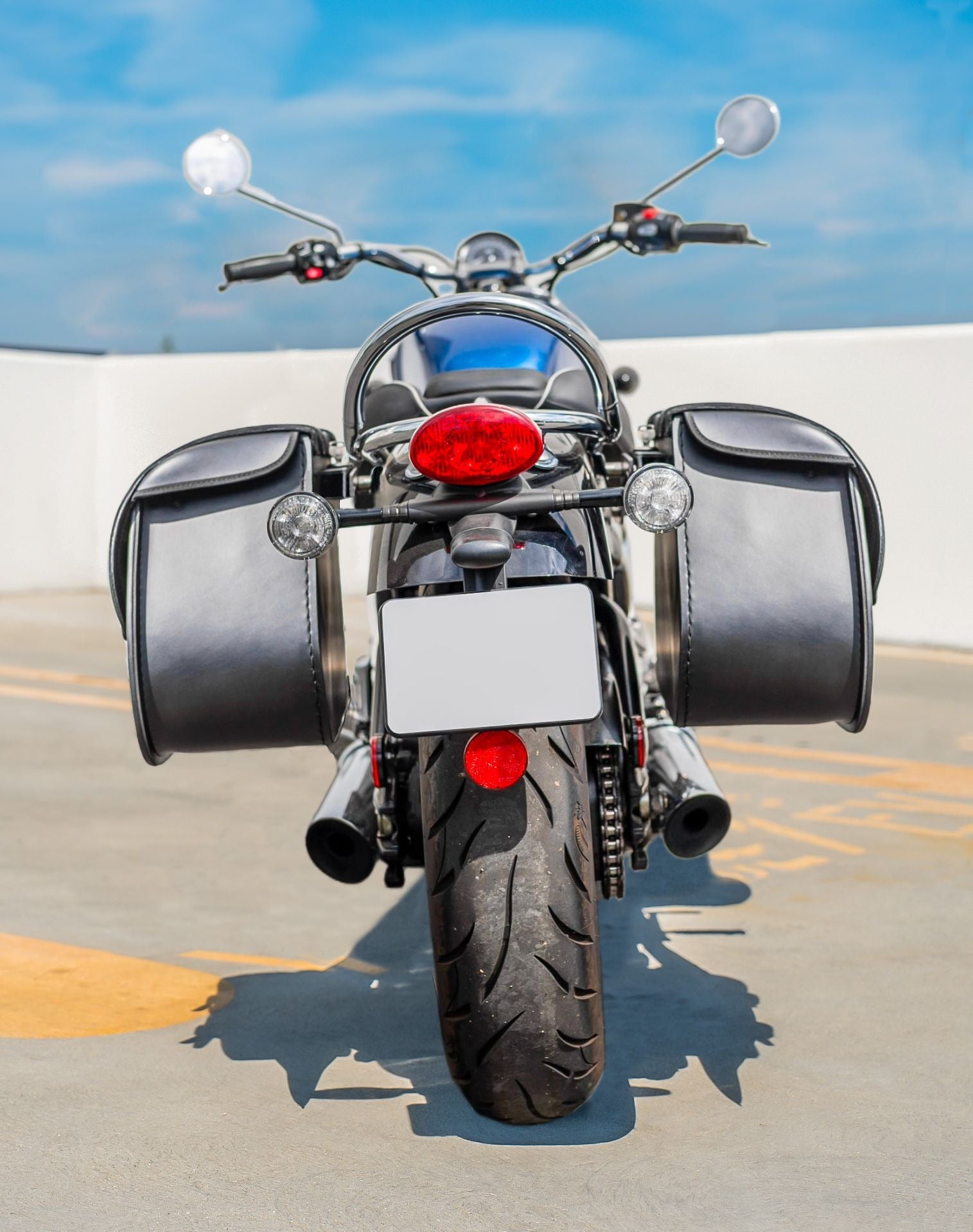 25L - Outrider Medium Quick-Mount Triumph Bonneville Speedmaster Saddlebags Lifestyle