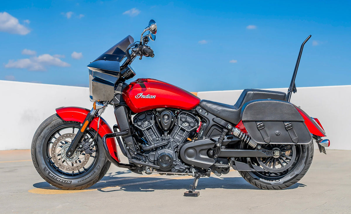 28L - Baelor Quick-Mount Medium Indian Scout Sixty Classic 2025+ Motorcycle Saddlebags Lifestyle @expand
