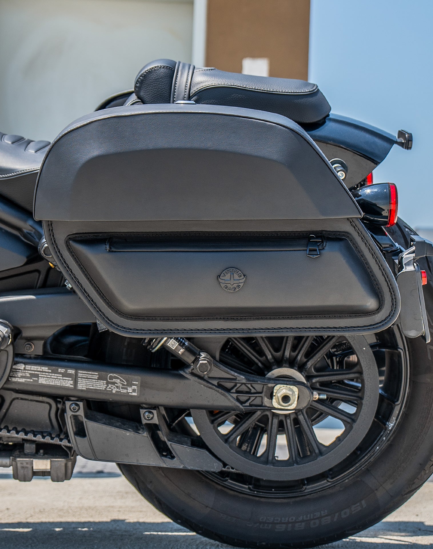 28L - Pantheon Quick-Mount Medium Indian Sport Scout Motorcycle Saddlebags Life style