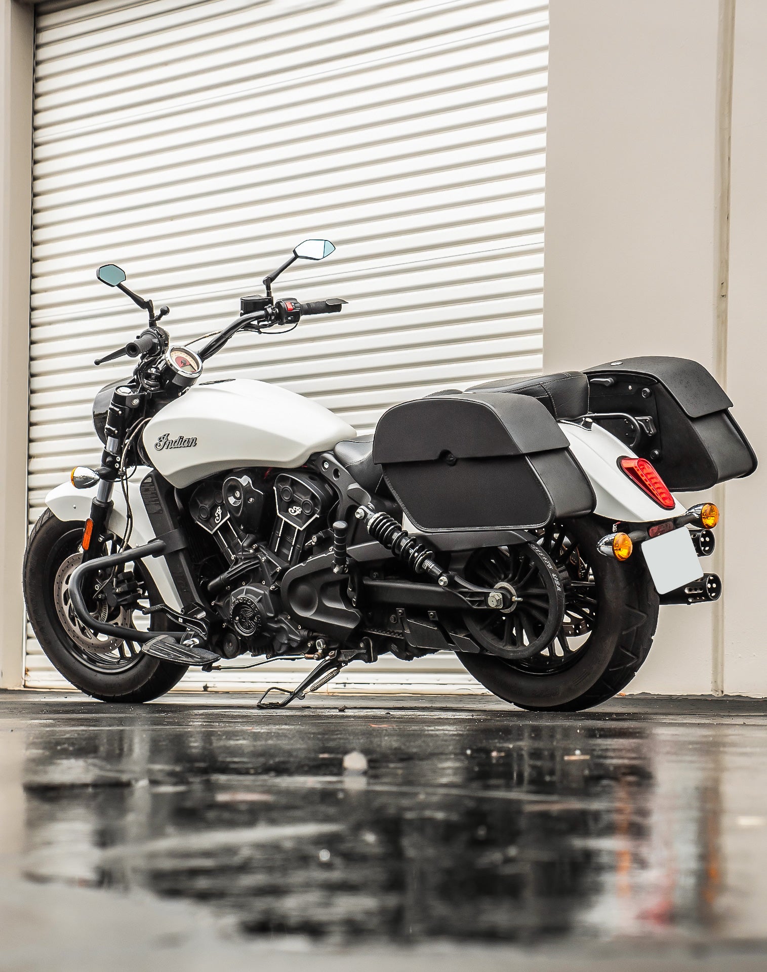 28L - Panzer Quick-Mount Medium Indian Scout Sixty Classic Motorcycle Saddlebags Lifestyle