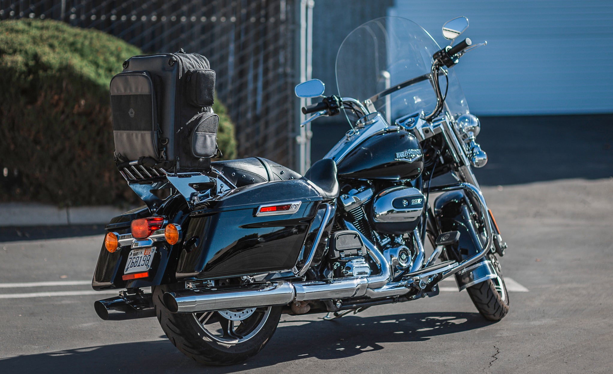 29L - Voyage Large Motorcycle Tail Bag for Harley Davidson @expand