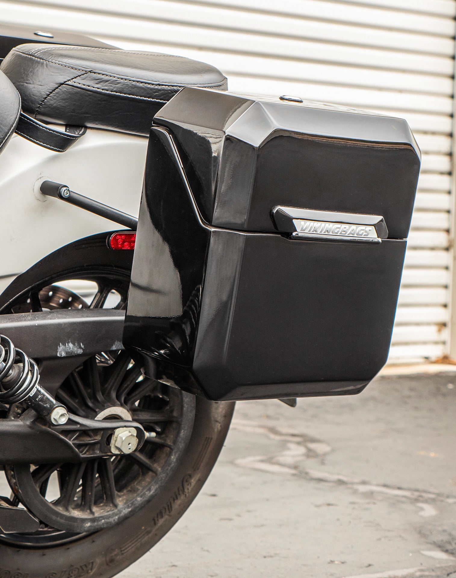 30L - Outlaw Quick-Mount Medium Indian Scout Classic Painted Hard Saddlebags Lifestyle