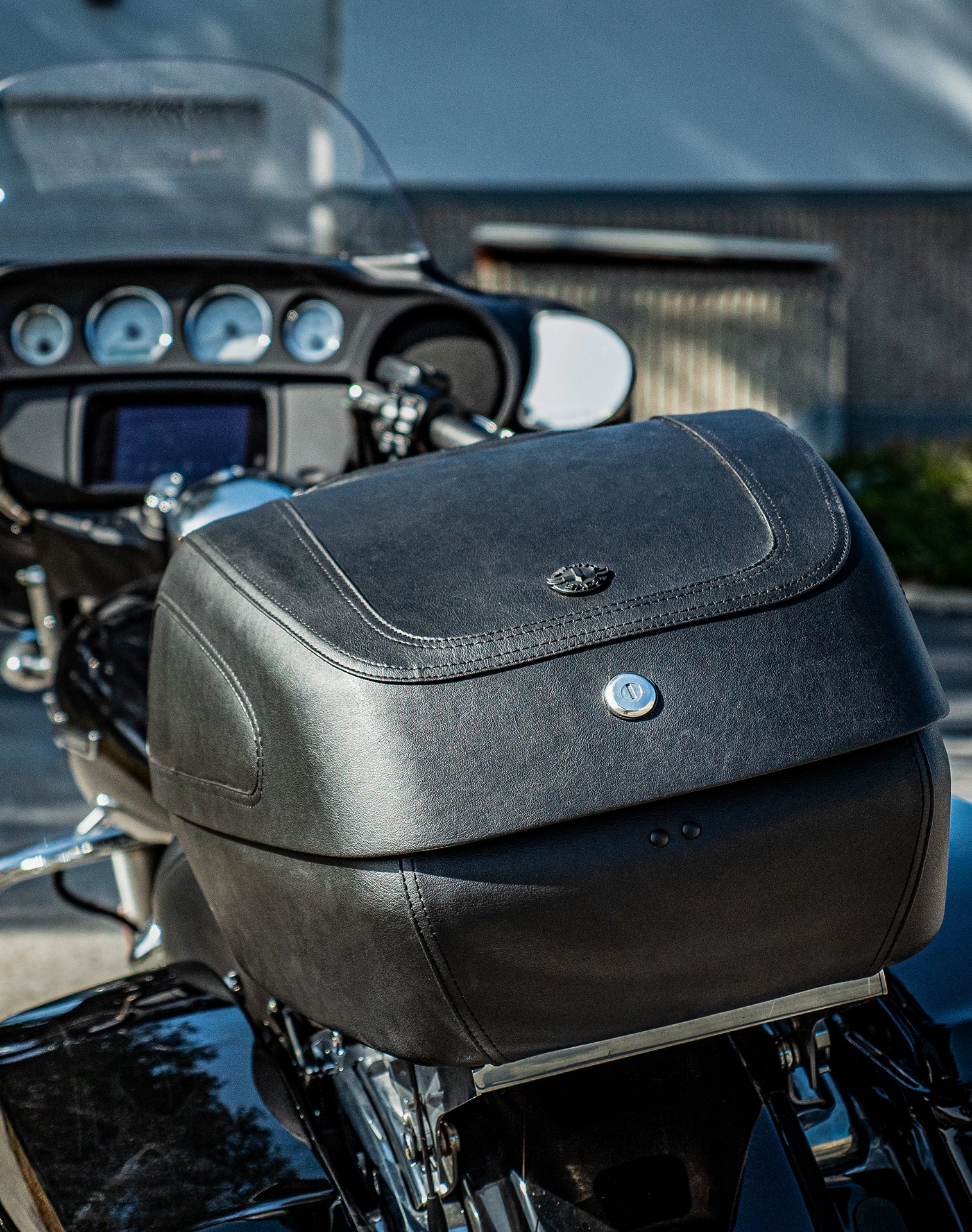 71L - Challenger XL Leather Wrapped Hard Motorcycle Trunk