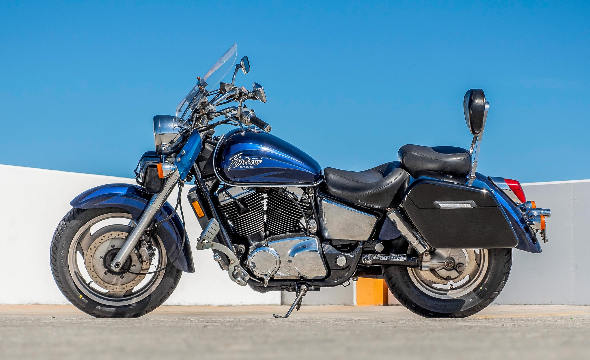Viking 42L Baldur Extra Large Honda Shadow 1100 Sabre Painted Hard