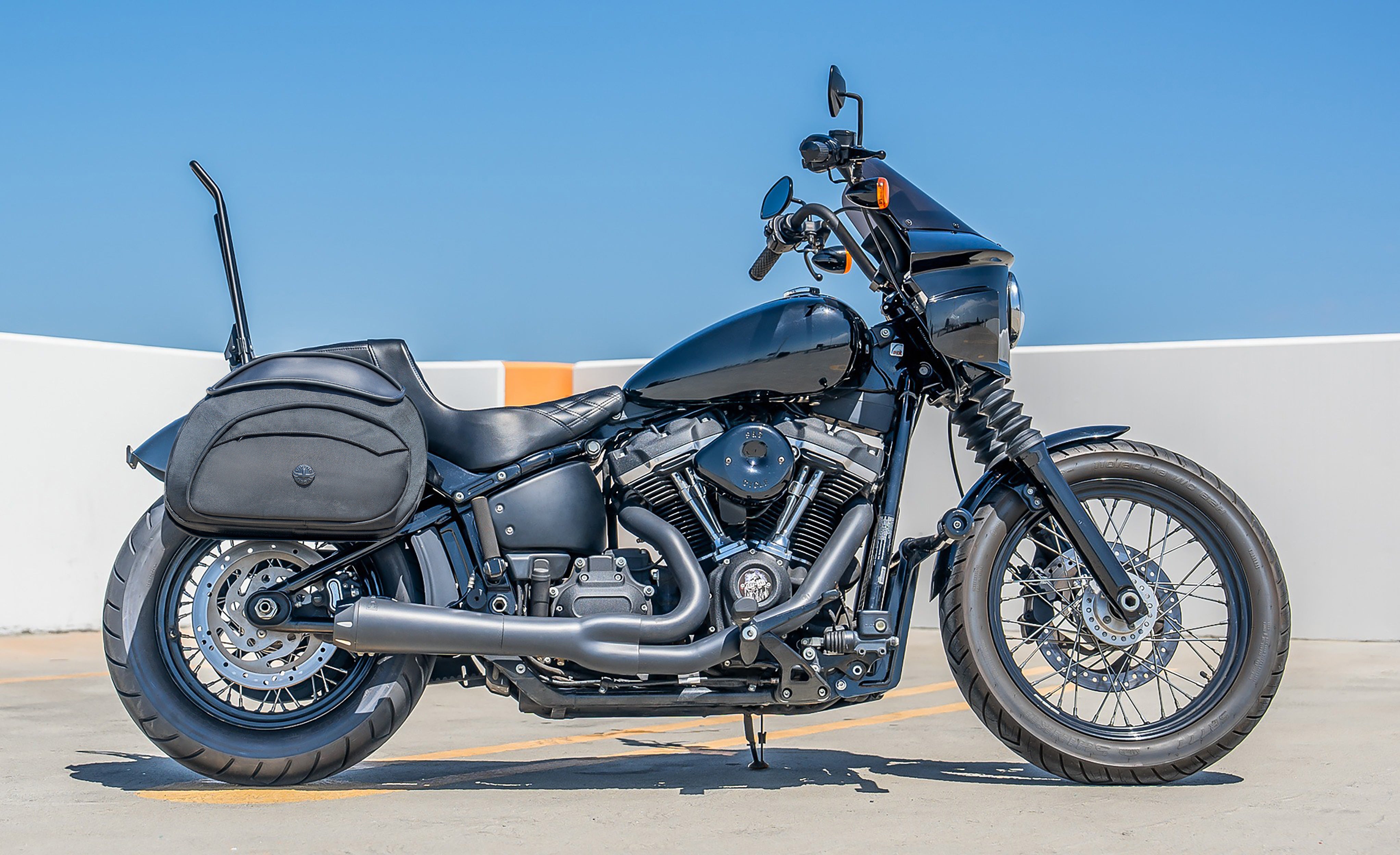 60L - Stealth XL Quick Mount Motorcycle Saddlebags for Harley Softail Super Glide FXD Lifestyle @expand
