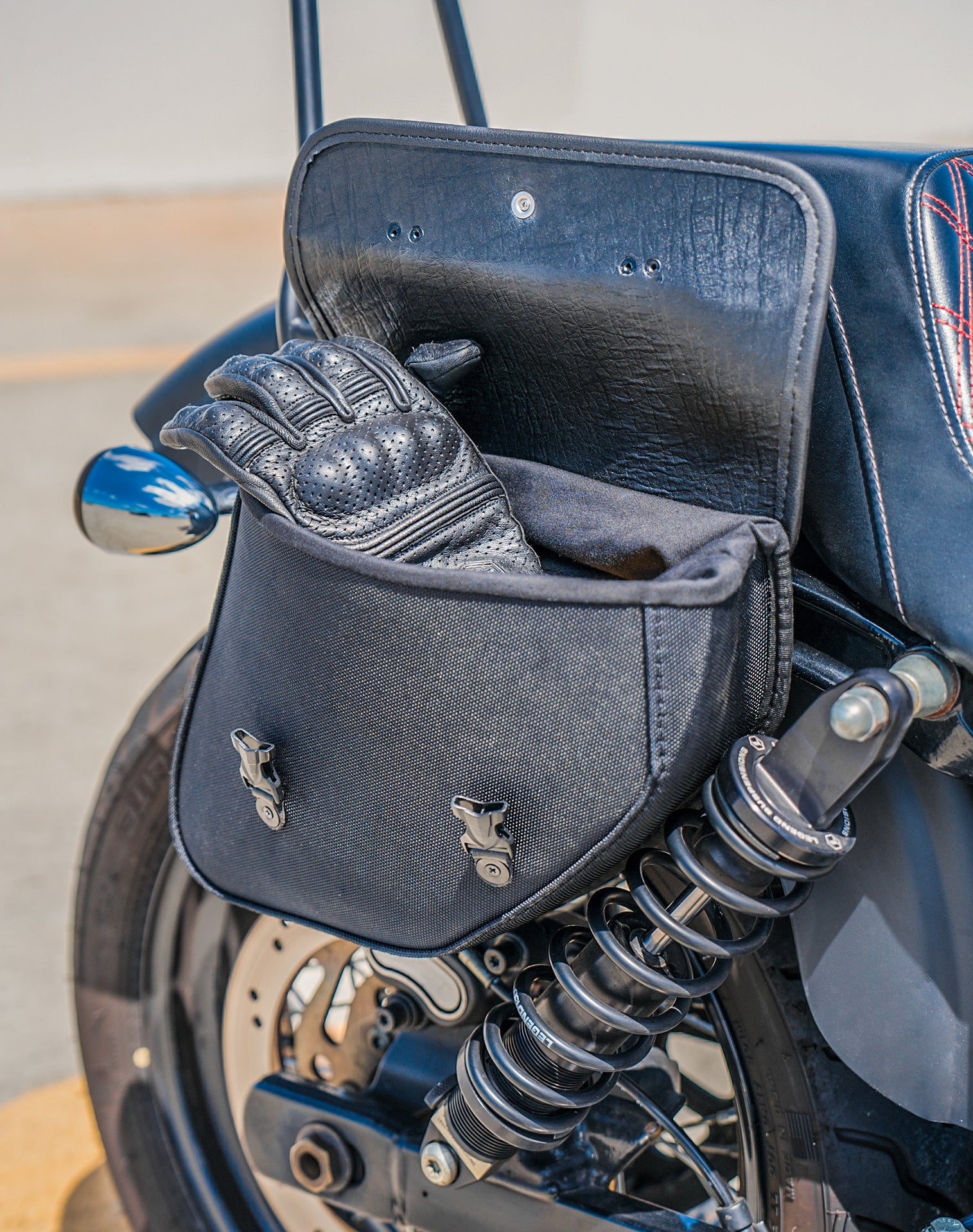 8L - Hawk Small Leather Saddlebags for Harley Dyna Super Glide Custom FXD/I Lifestyle Vertical