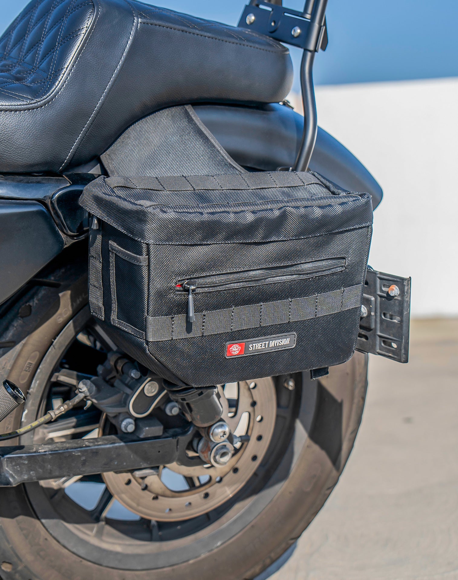 8L - Patriot Small Throw Over Saddlebags for Harley Sportster 883 Iron XL883N Lifestyle