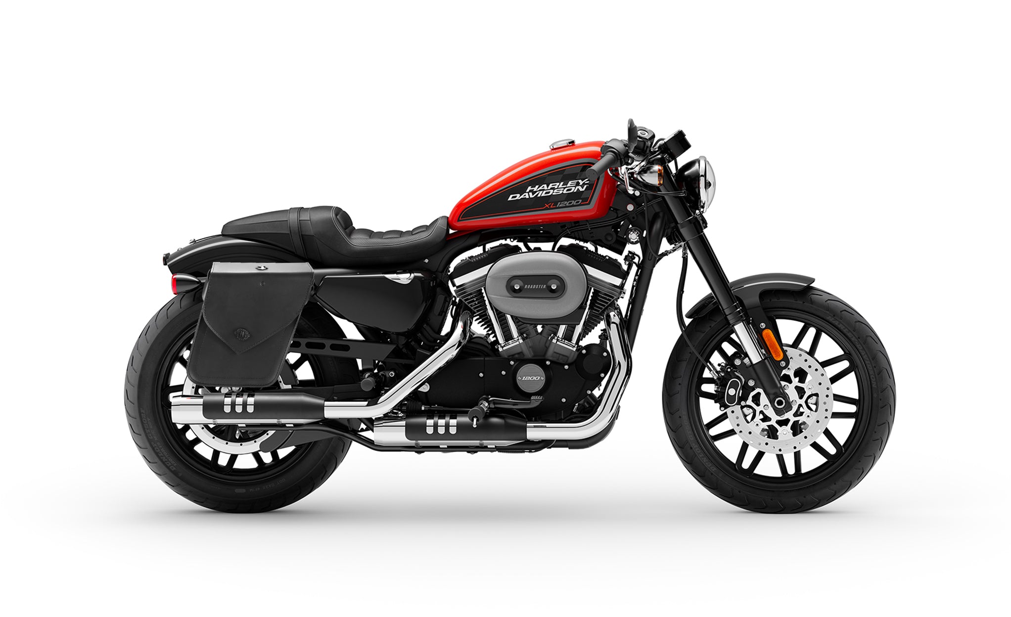 Viking Dark Age Compact Plain Medium Leather Motorcycle Saddlebags For Harley Sportster 1200 Custom Xl1200C Xlh1200C on Bike Photo @expand