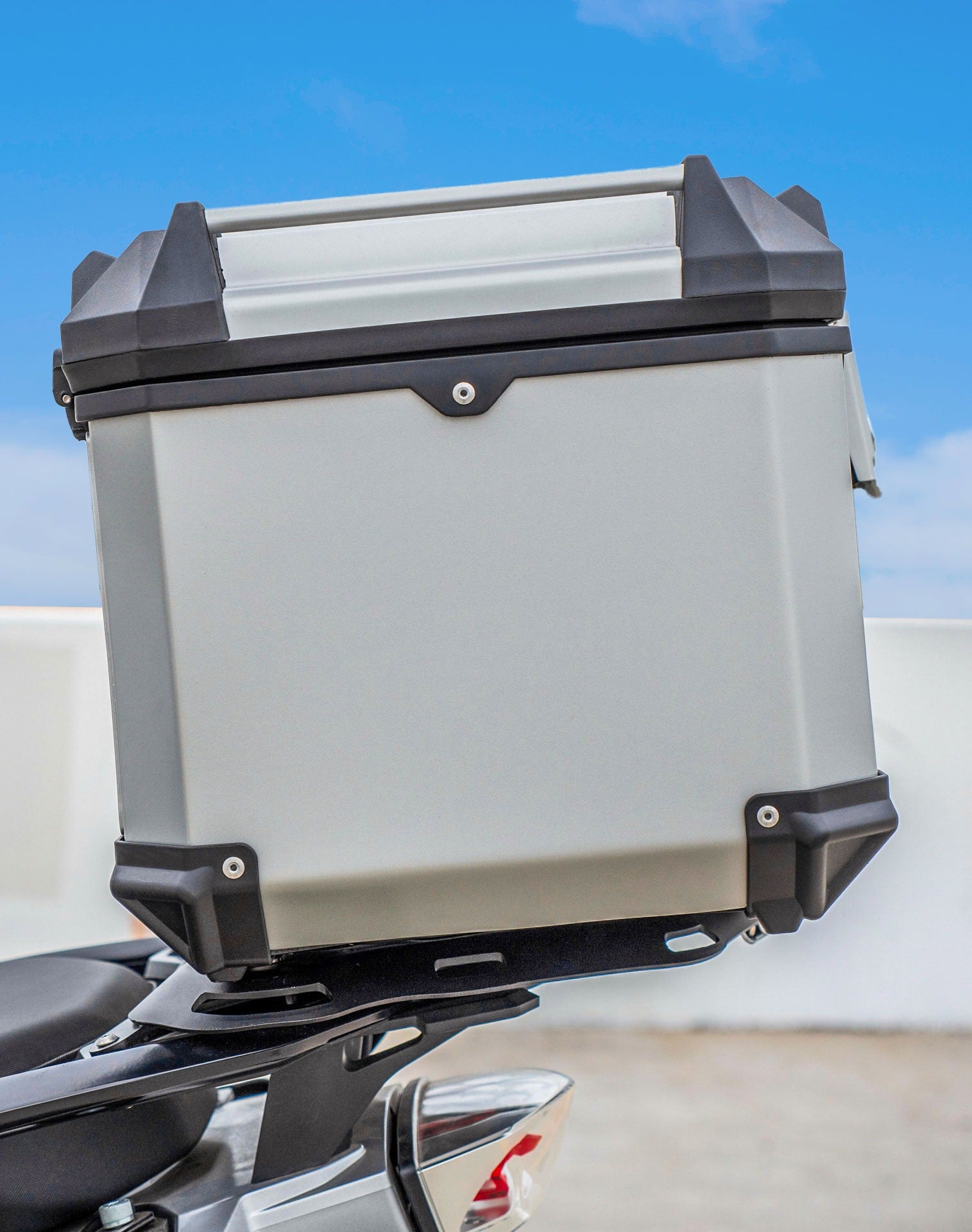 38L - Apex XL Royal Enfield Himalayan 450 Aluminum Top Case Silver Lifestyle 