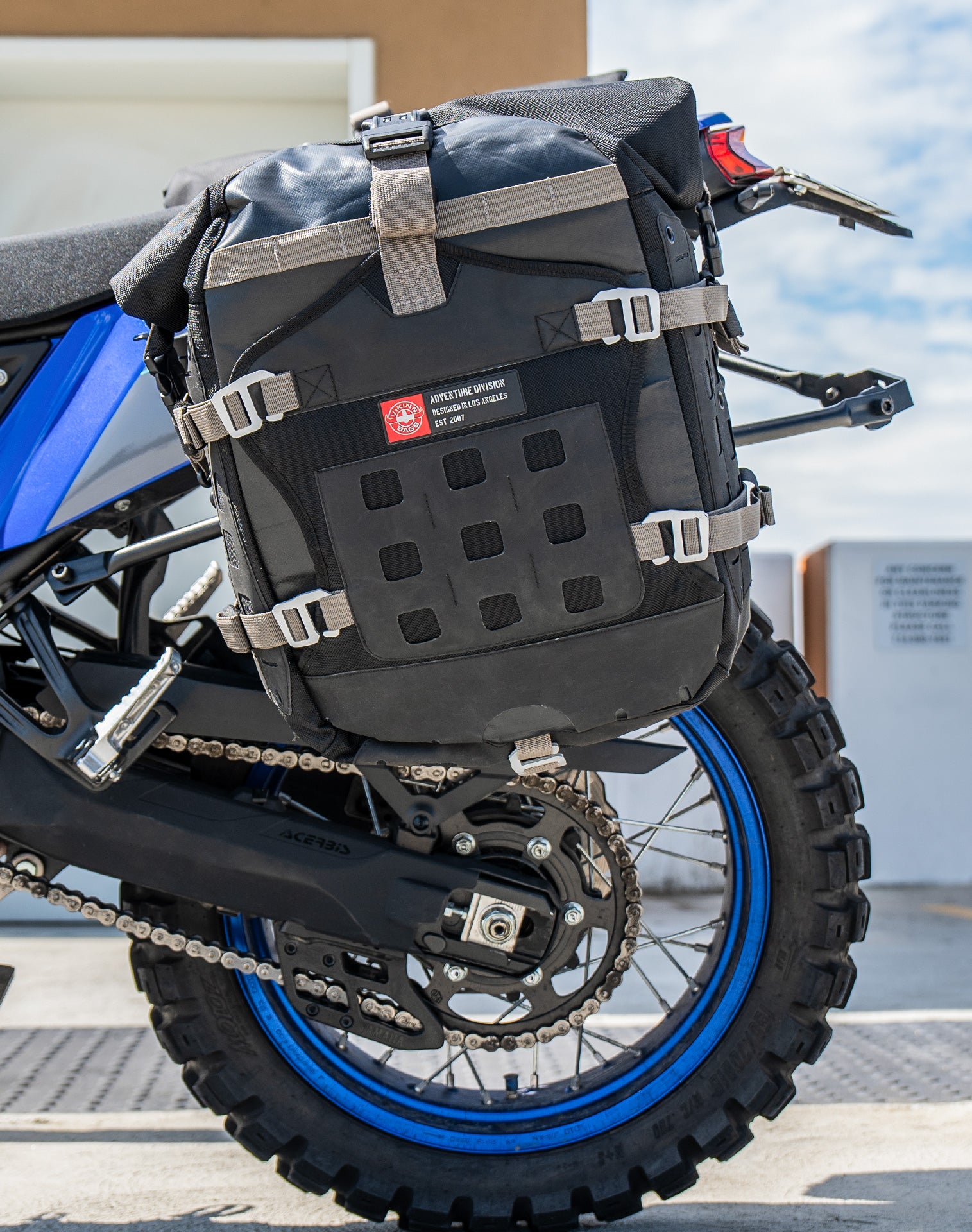 40L - Apex Medium Yamaha Tenere 700 ADV Touring Panniers Vertical Life Style 