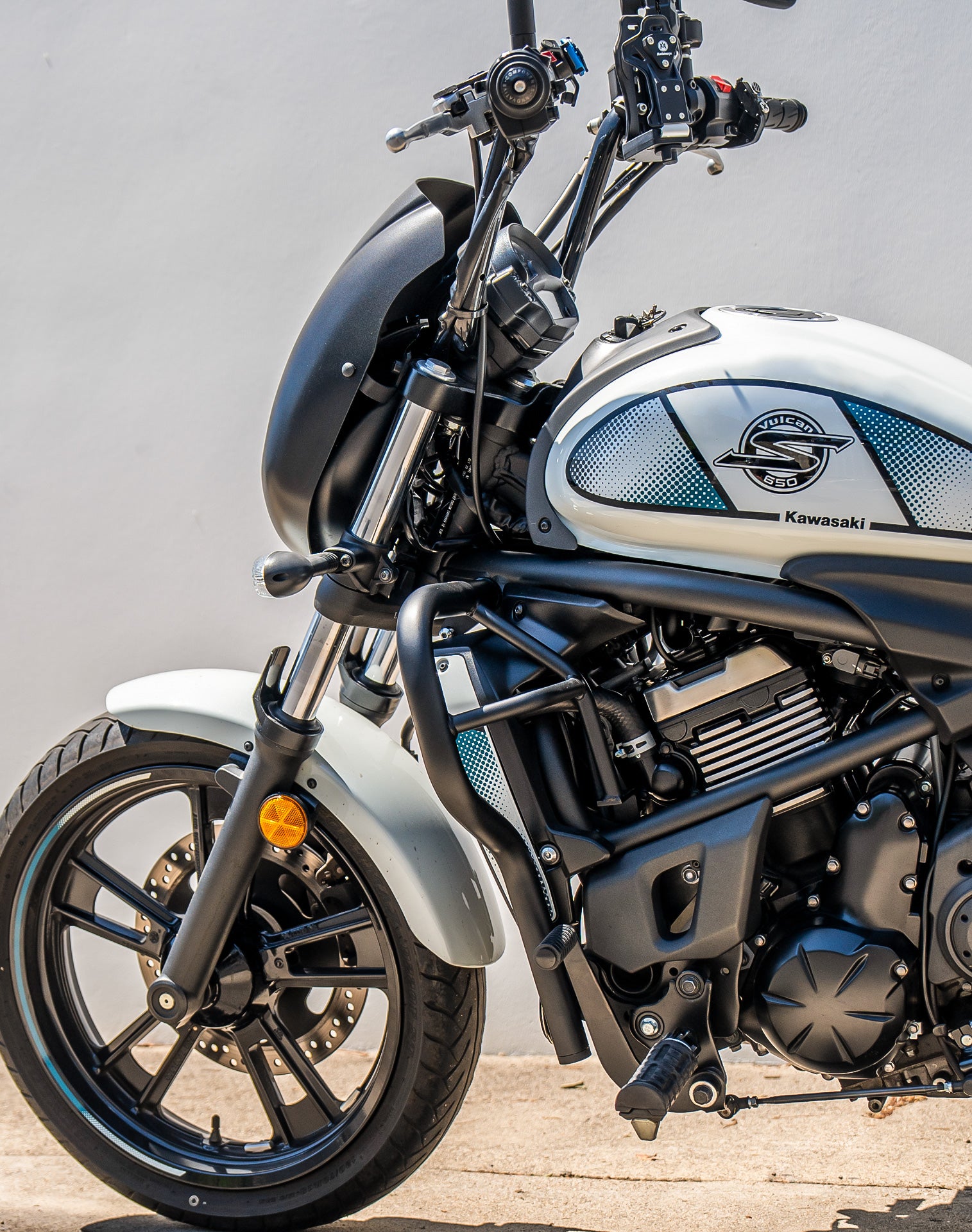 Viking Battleborn Kawasaki Vulcan S VN650 Crash Bar/Engine Guard Matte Black Lifestyle