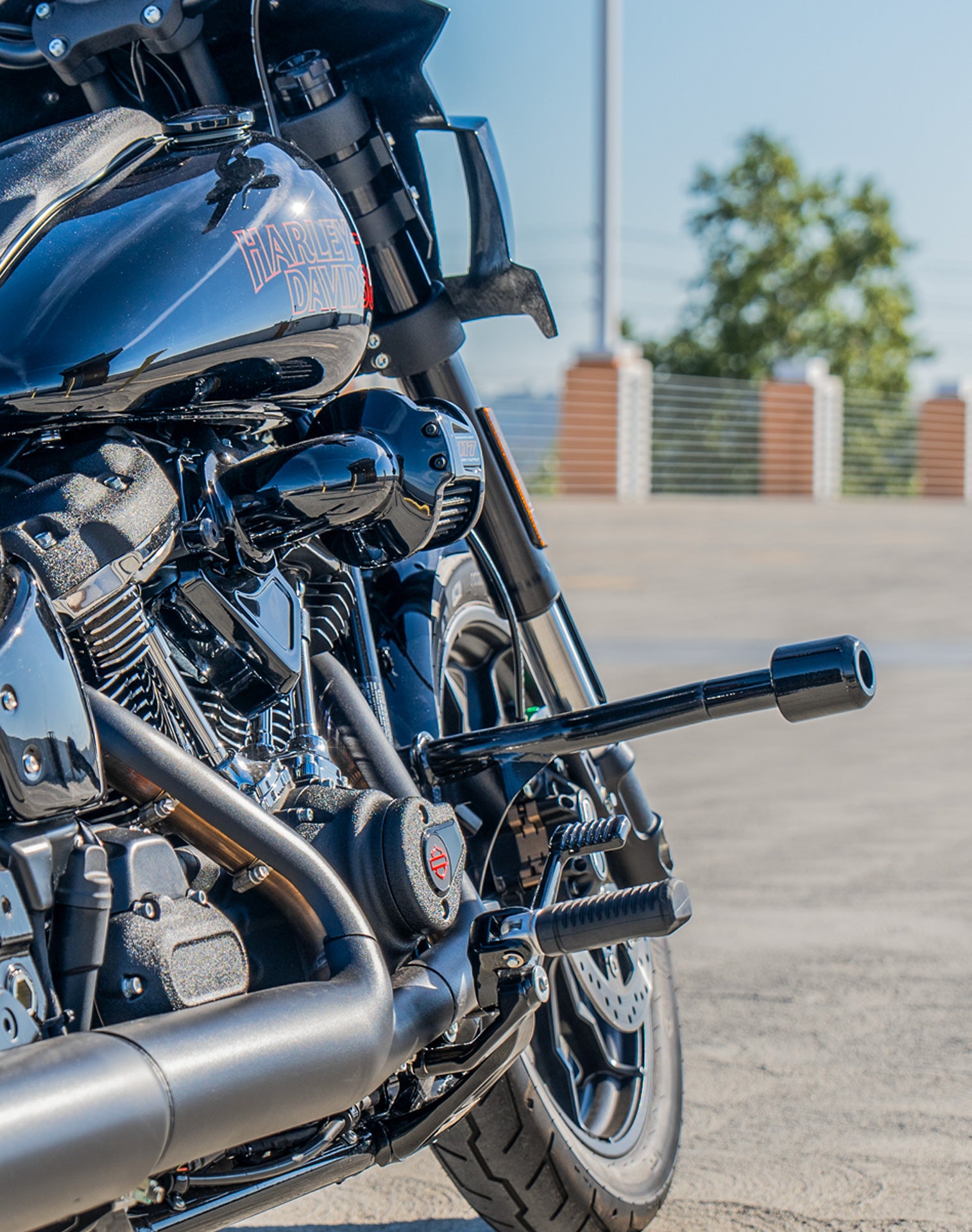 Viking Dominion Crash Bar/ Engine Guard for Harley Softail Street Bob FXBB Gloss Black Lifestyle