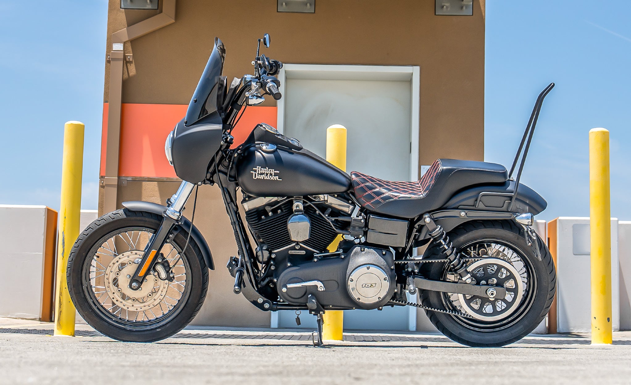 Viking Grimsteel Crash Bar/ Engine Guard for Harley Dyna Street Bob FXDB/I Gloss Black Life Style @expand