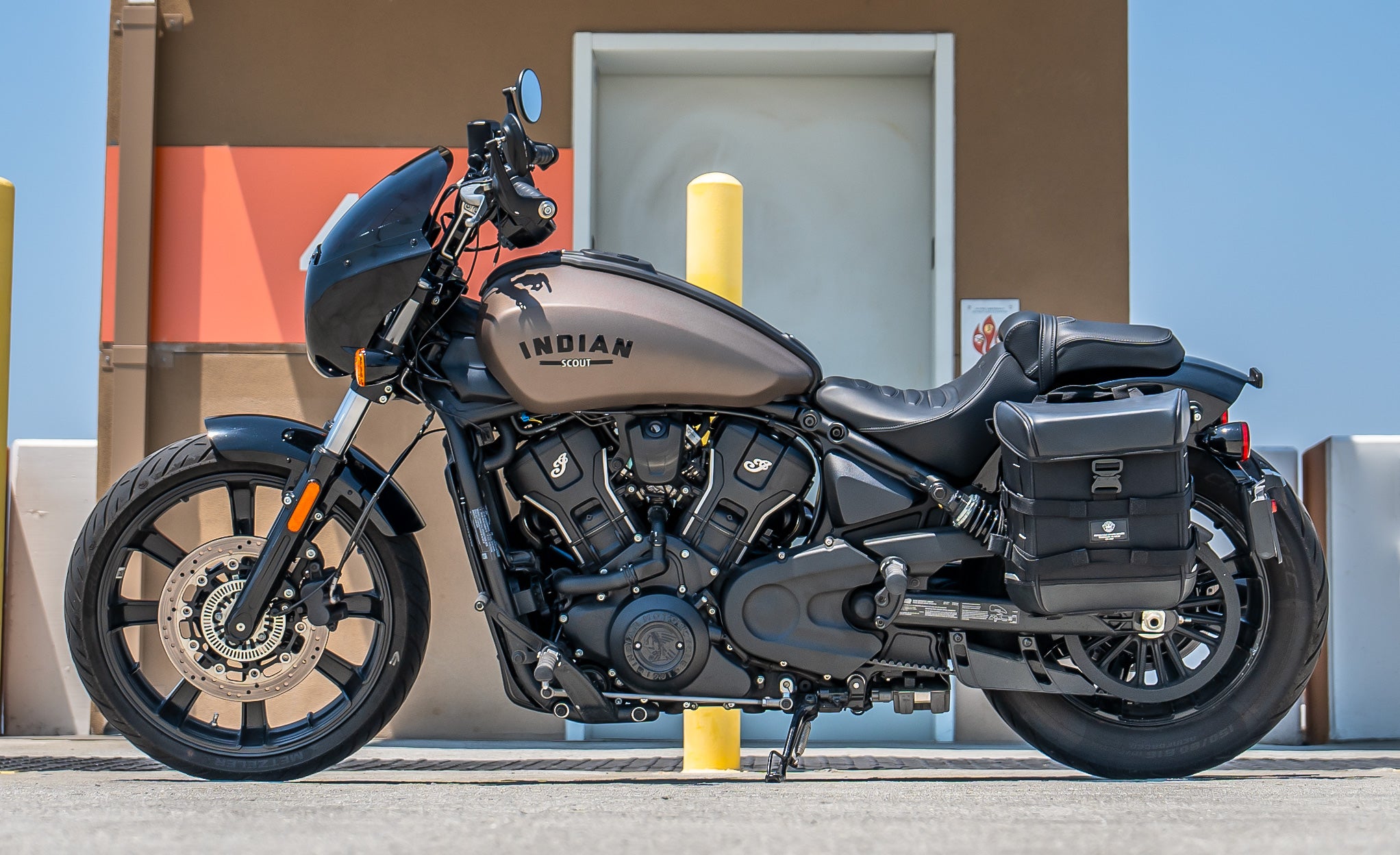 15L - Incognito Quick-Mount Medium Indian Scout Bobber Solo Saddlebag (Left Only) Life Style Photo @expand