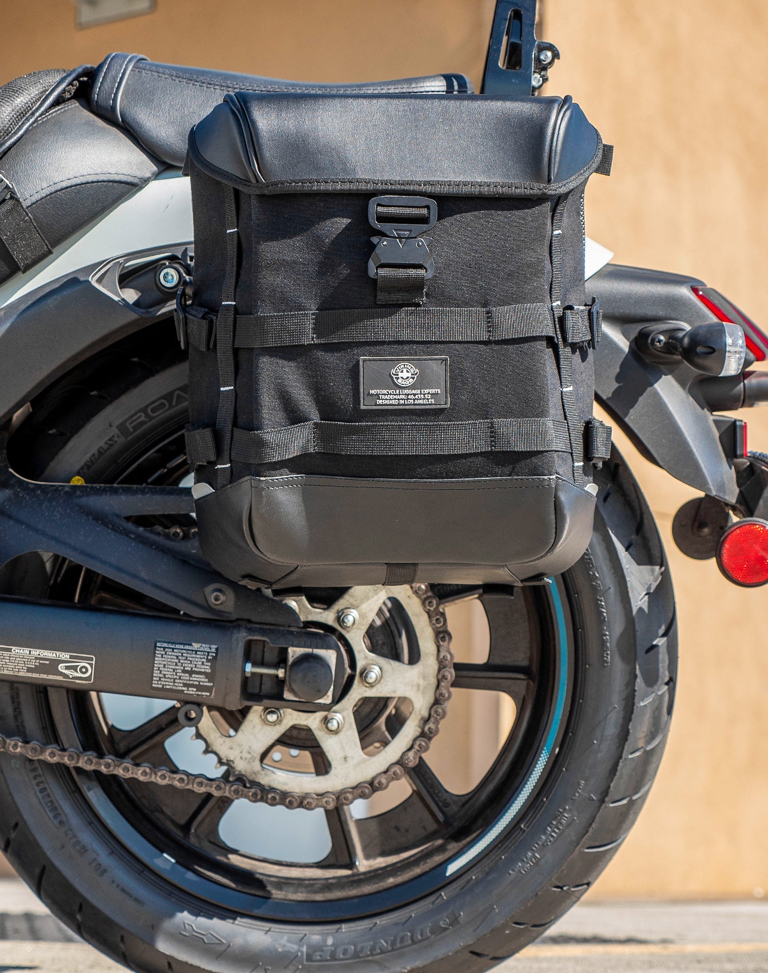30L - Incognito Quick-Mount Medium Kawasaki Vulcan S VN650 Motorcycle Saddlebags Life style 2