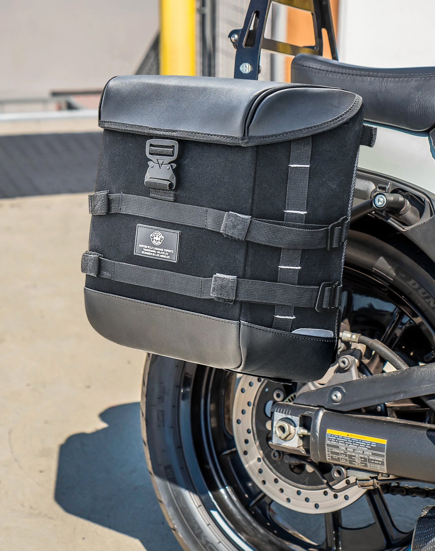 30L - Incognito Quick-Mount Medium Kawasaki Vulcan S VN650 Motorcycle Saddlebags Life style 3