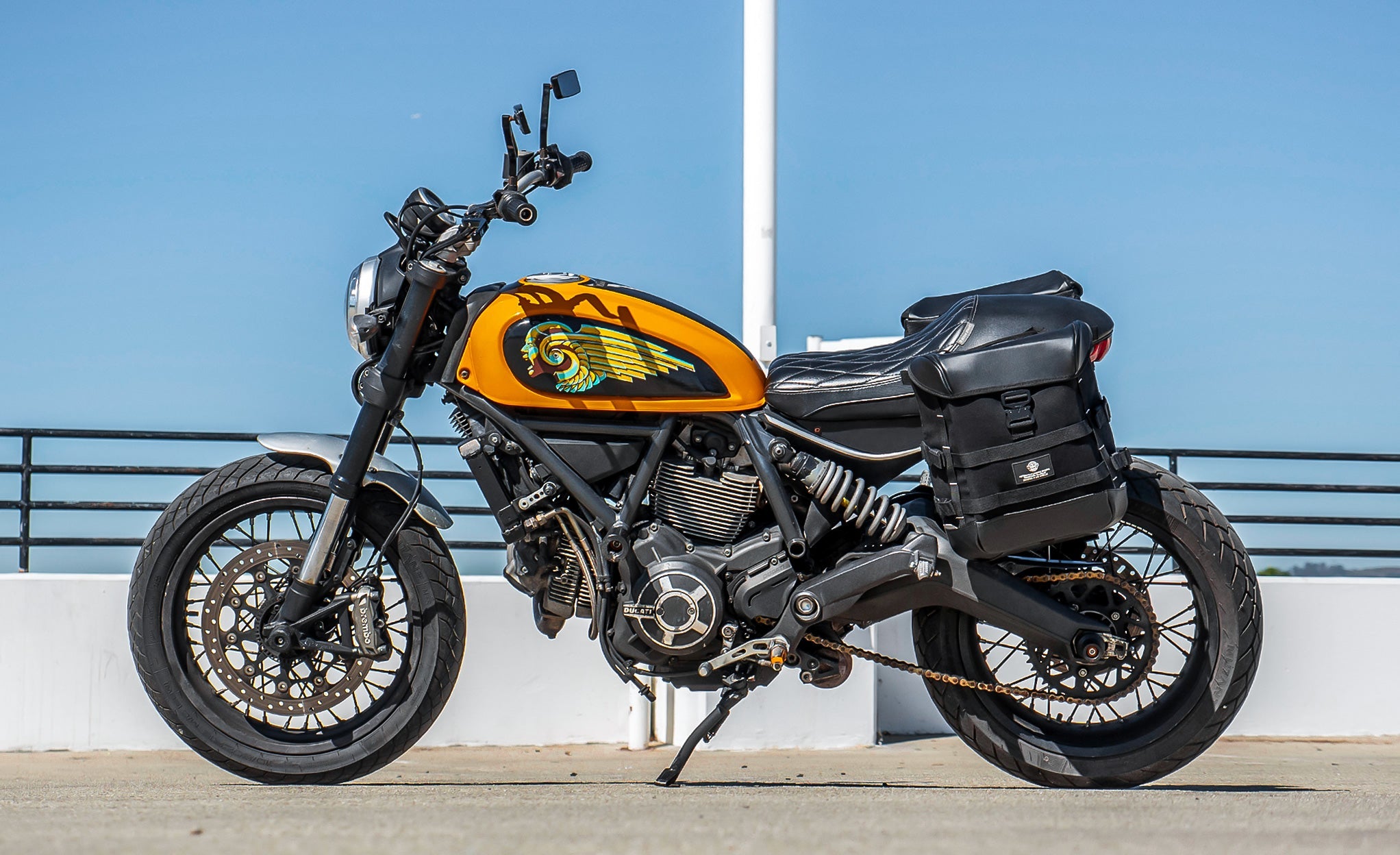 30L - Incognito Quick-Mount Medium Ducati Scrambler (2014-17) Saddlebags Life Style Photo @expand