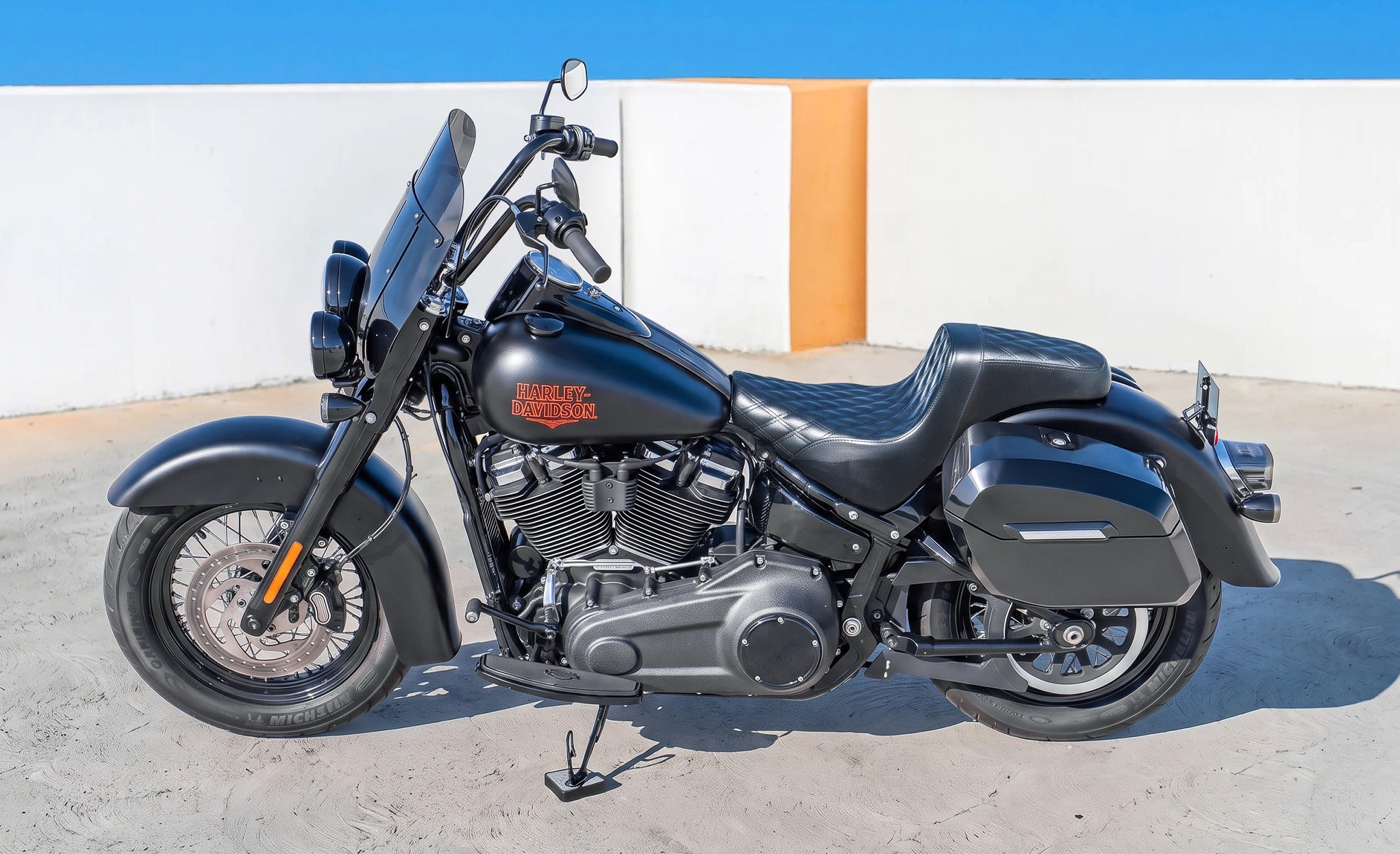 Iron Born Diamond Stitch 2-Up Seat for Harley Softail Deadwood Lifestyle @expand