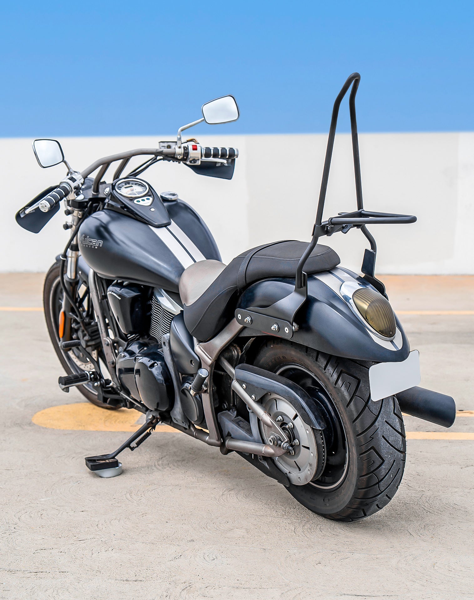 Iron Born Blade 25" Sissy Bar with Foldable Luggage Rack for Kawasaki Vulcan 900 Custom, VN900C Matte Black Lifestyle