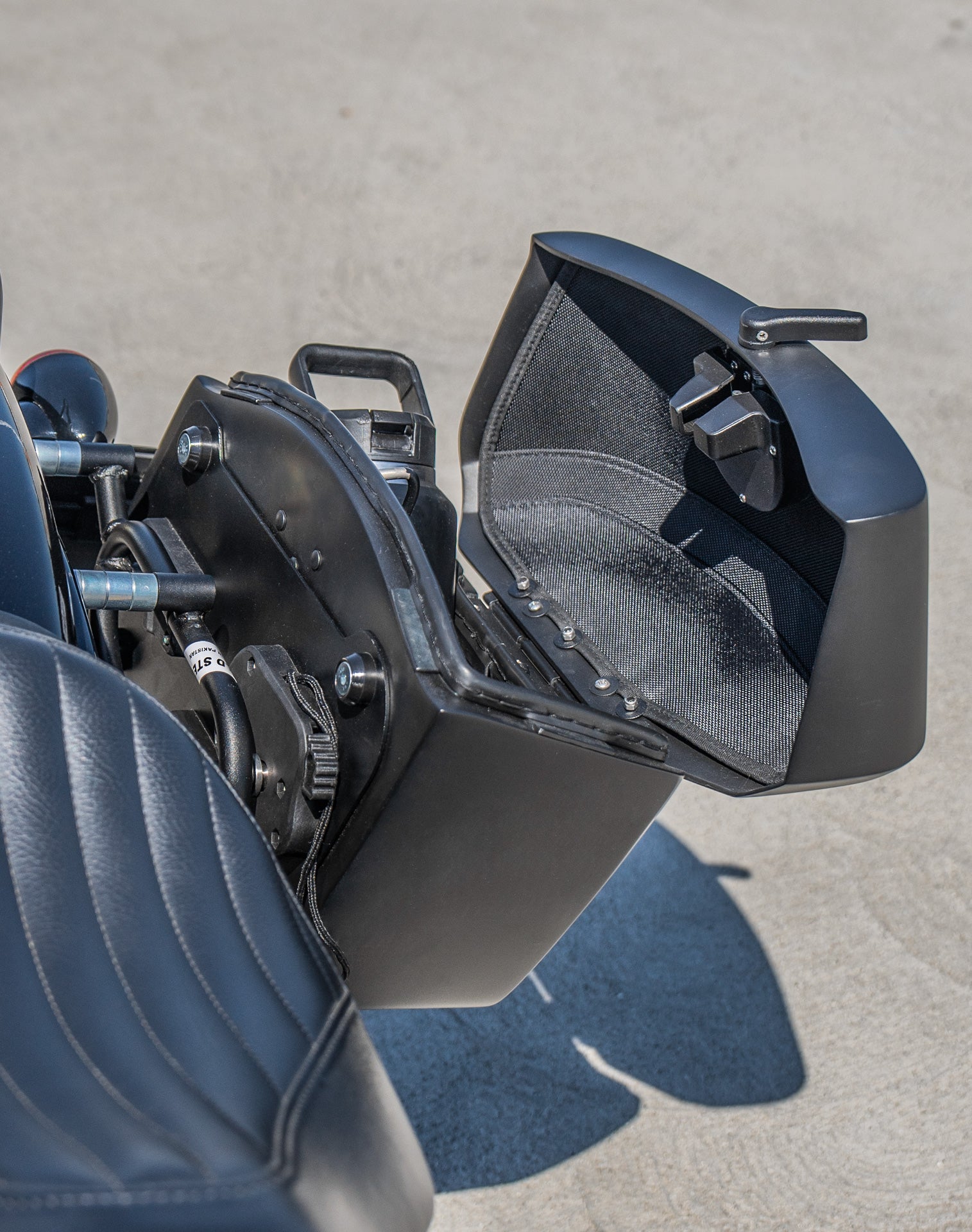 Viking 24L Ironclad Quick-Mount Harley Softail Slim FLS Matte Hard
