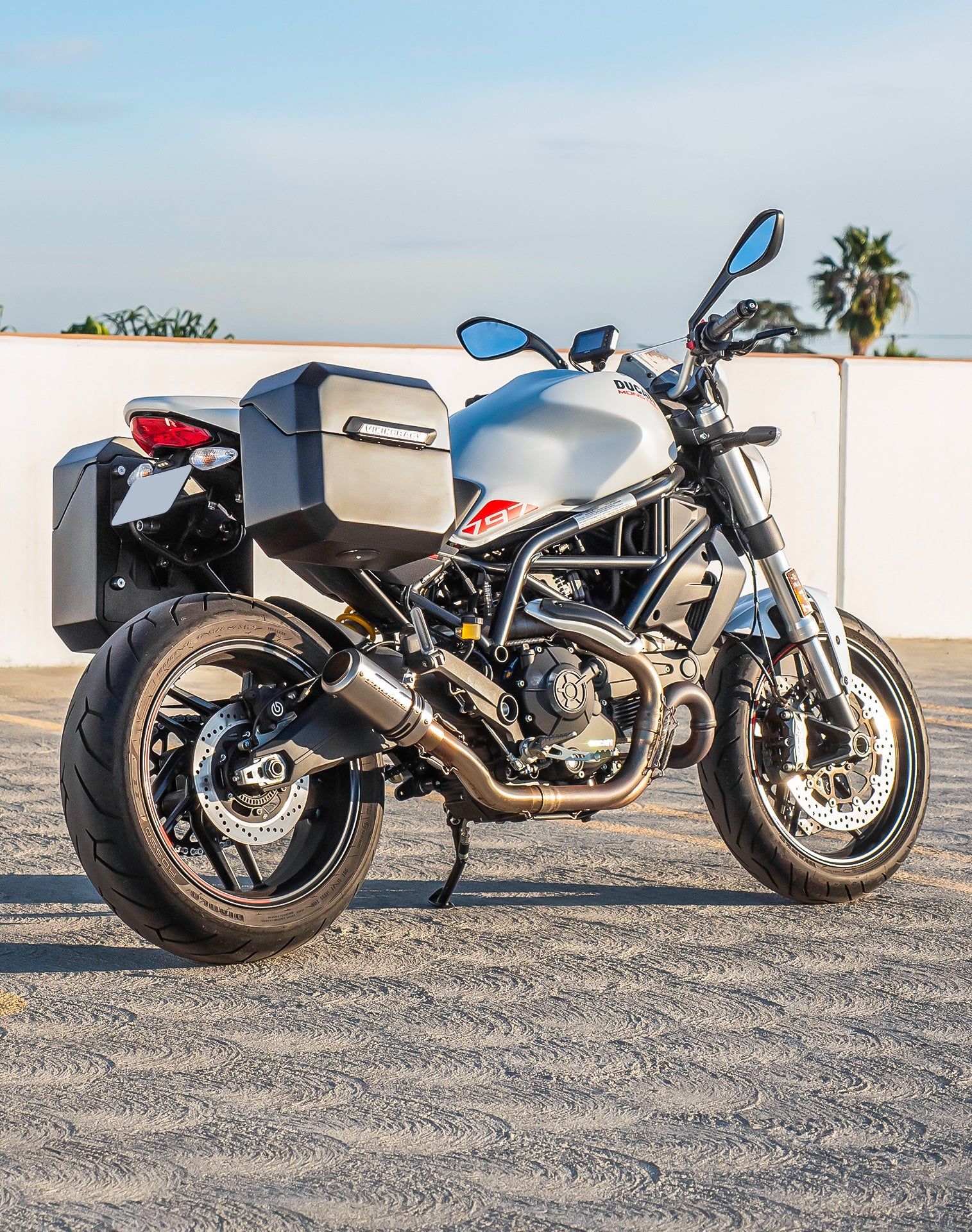 20L - Outlaw Quick-Mount Small Ducati Monster 797 Matte Hard Saddlebags Life style 1