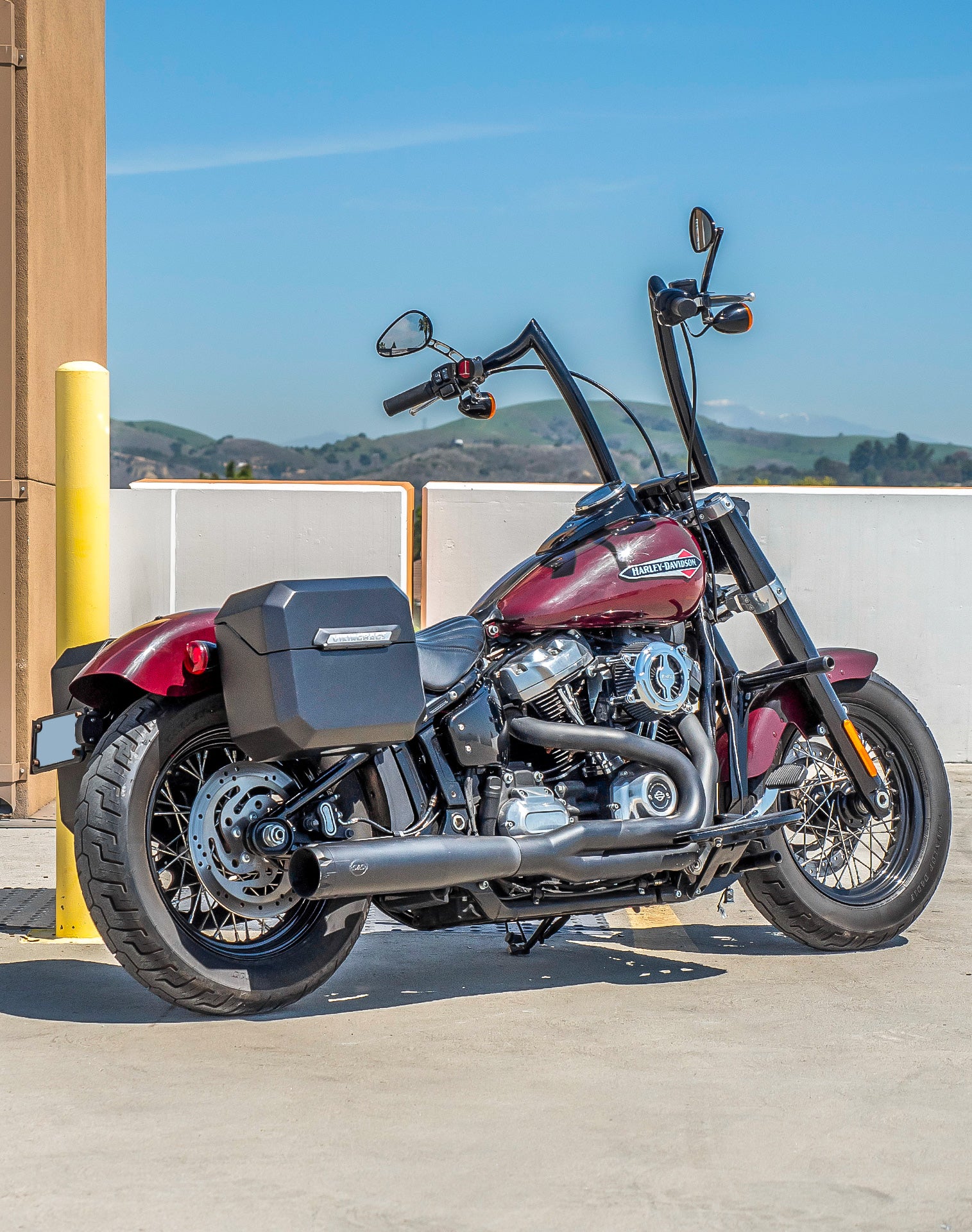 20L - Outlaw Quick-Mount Small Harley Softail Slim FLSL Matte Hard Saddlebags Life style 1