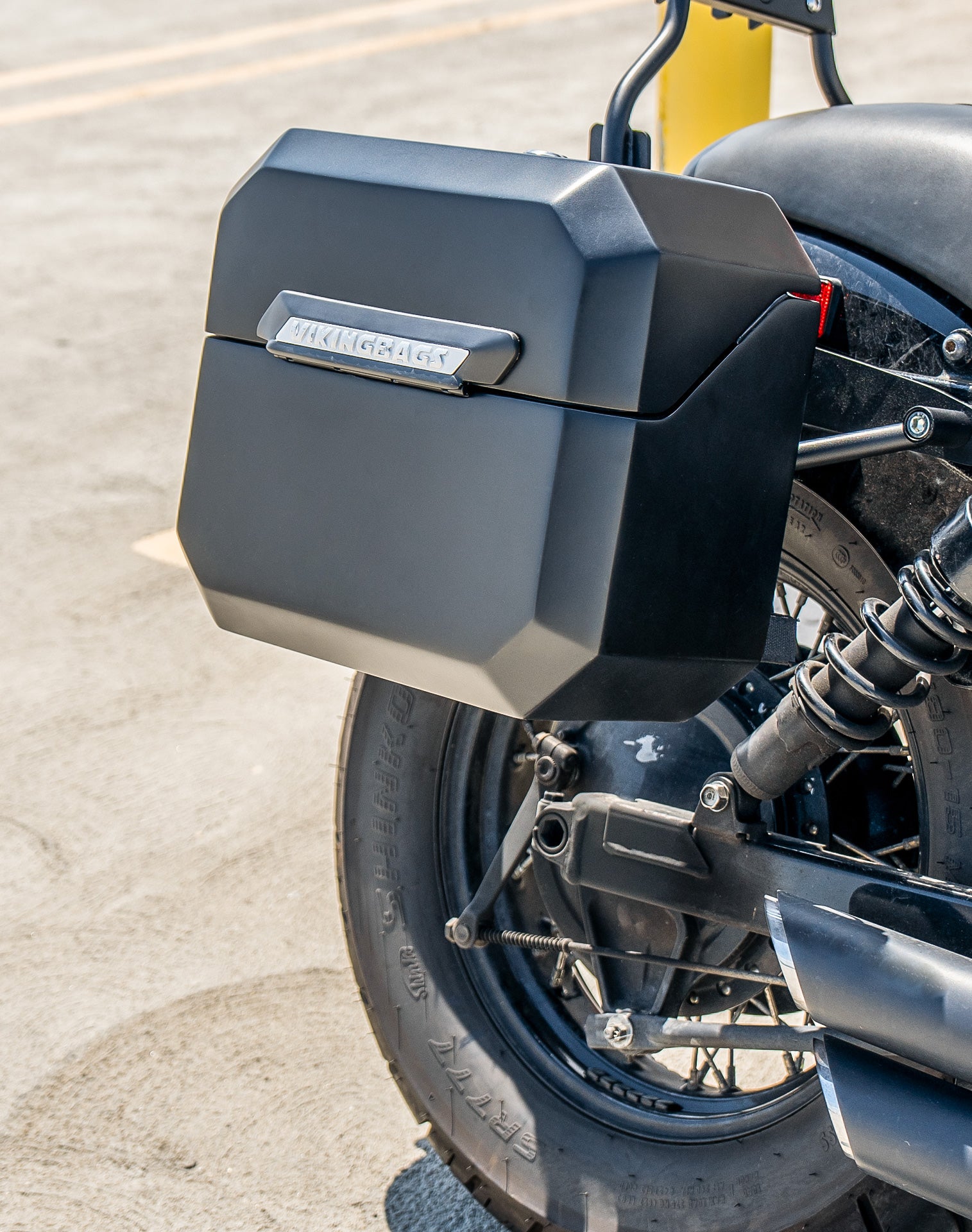 20L - Outlaw Quick-Mount Small Honda 750 Shadow Phantom Matte Hard Saddlebags Life style 3