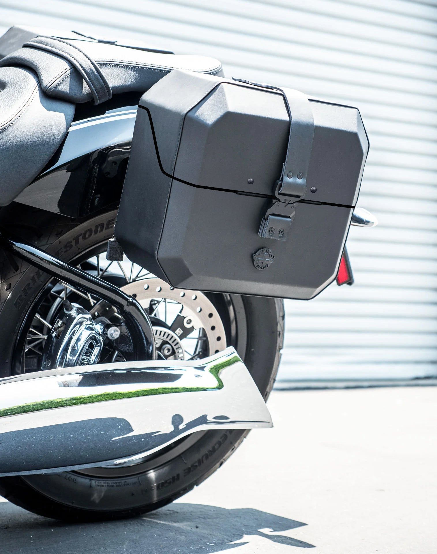 Viking 20L Outlaw Quick-Mount BMW R18 Hard Saddlebags
