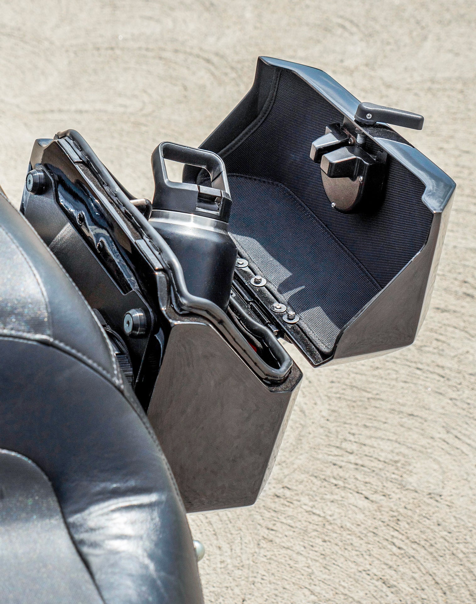 20L - Outlaw Quick-Mount Small Harley Dyna Fat Bob FXDF Painted Hard Saddlebags Life style 3