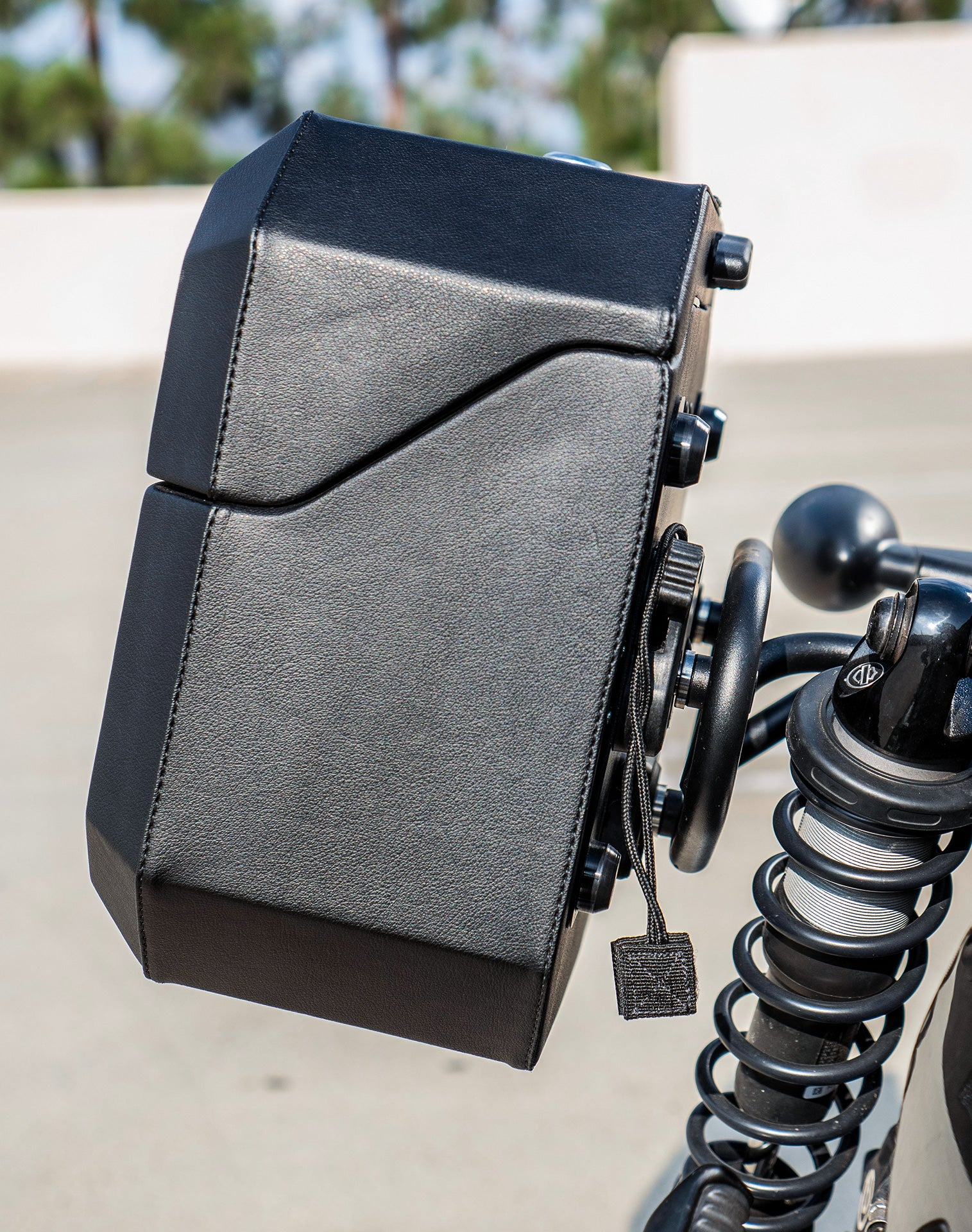 20L - Outlaw Quick-Mount Small Harley Dyna Wide Glide FXDWG Leather Wrapped Hard Saddlebags Life style 3