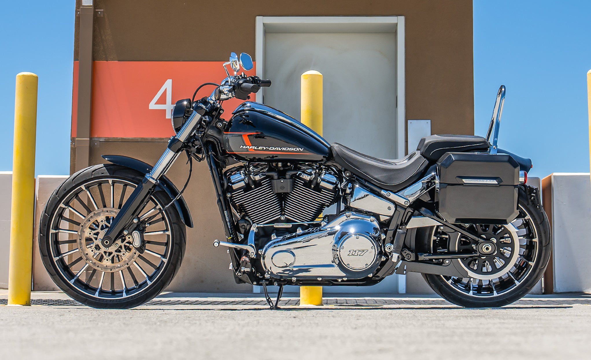 20L - Outlaw Quick-Mount Small Harley Softail Breakout FXBR/S Painted Hard Saddlebags Lifestyle @expand