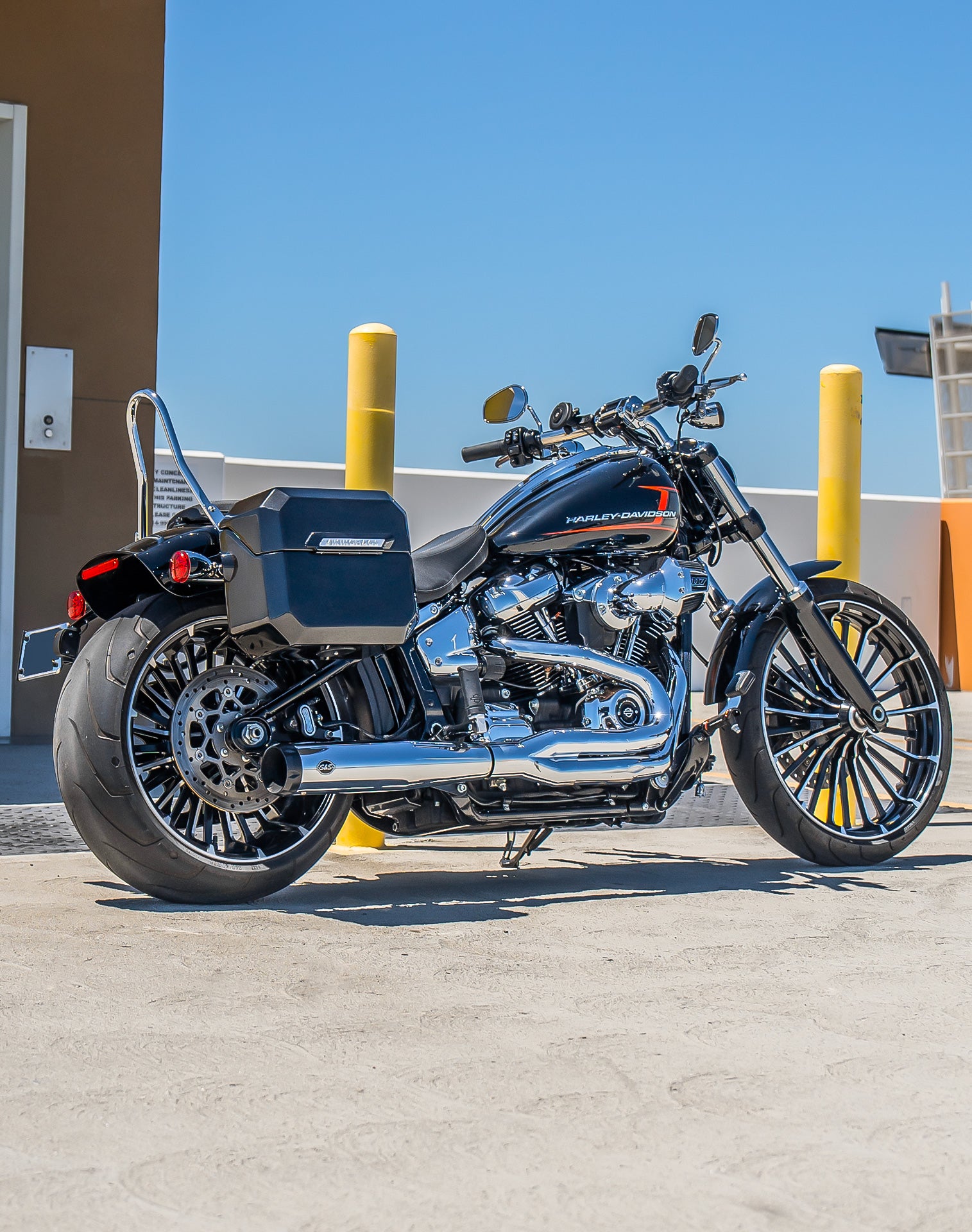 20L - Outlaw Quick-Mount Small Harley Softail Breakout FXBR/S Painted Hard Saddlebags Lifestyle