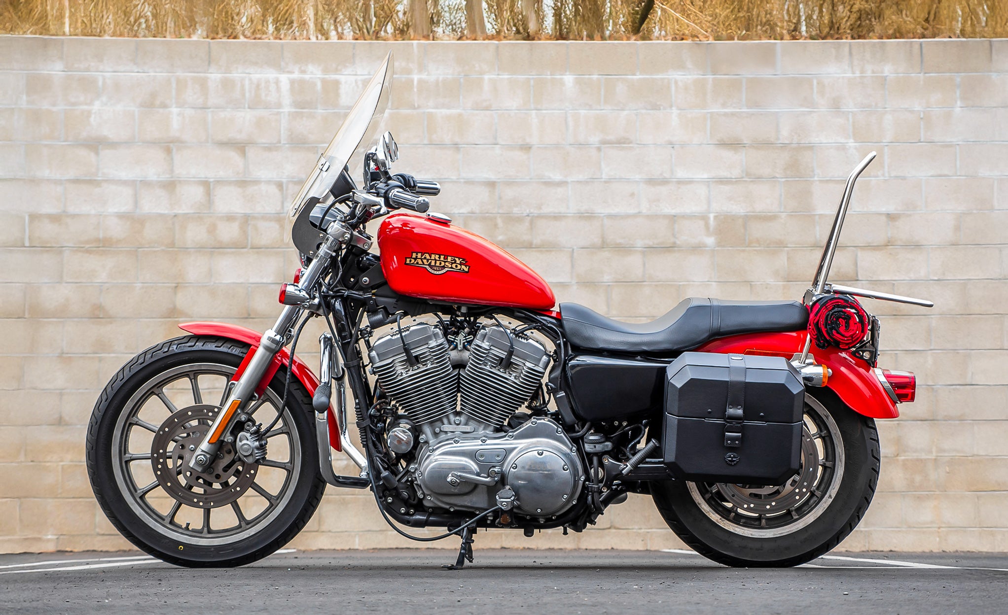 20L - Outlaw Quick-Mount Small Harley Sportster 1200 Low XL1200L Leather Wrapped Hard Saddlebags Life Style Photo @expand