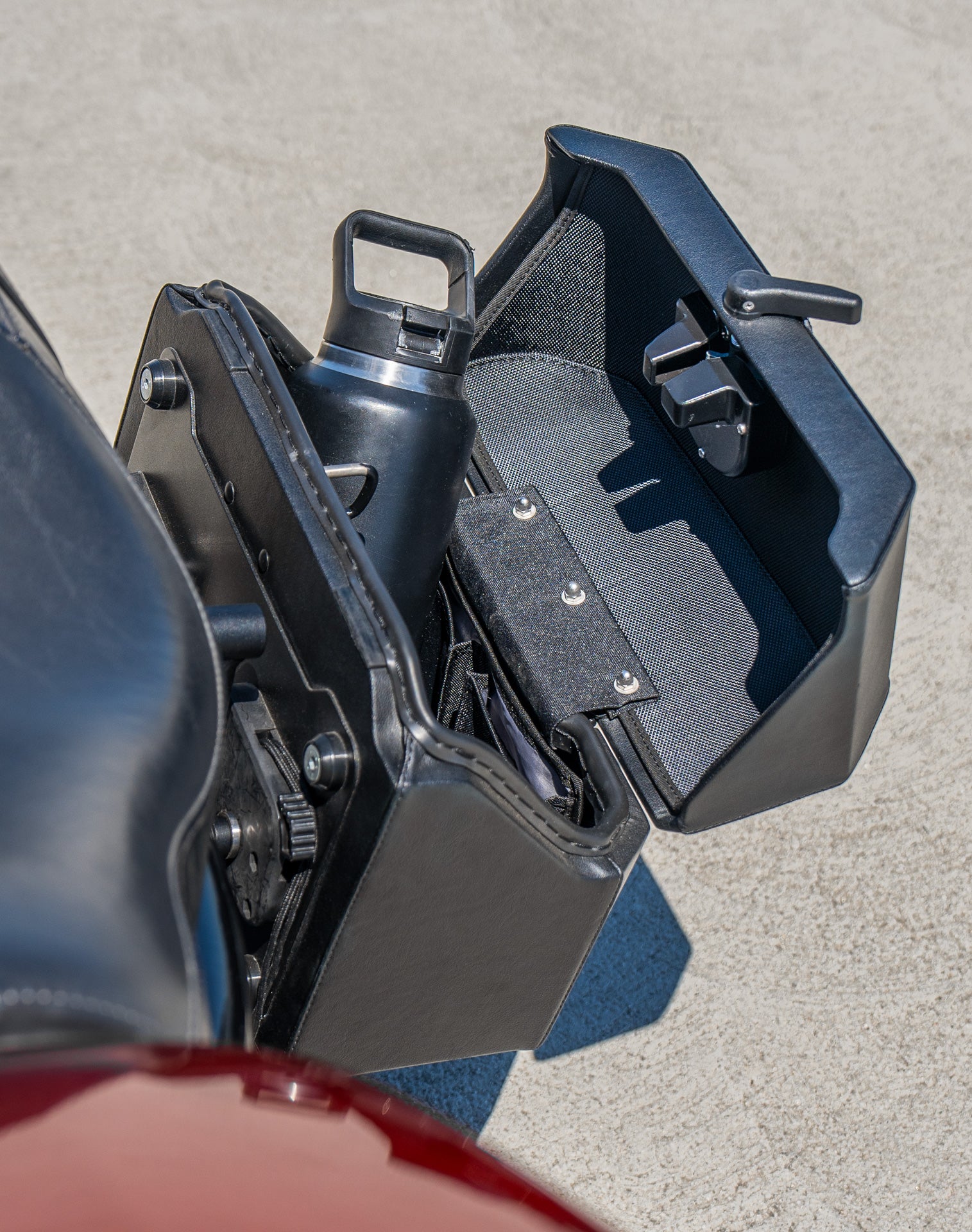 20L - Outlaw Quick-Mount Small Harley Sportster 883 Custom XL883C Leather Wrapped Hard Saddlebags Life Style 4