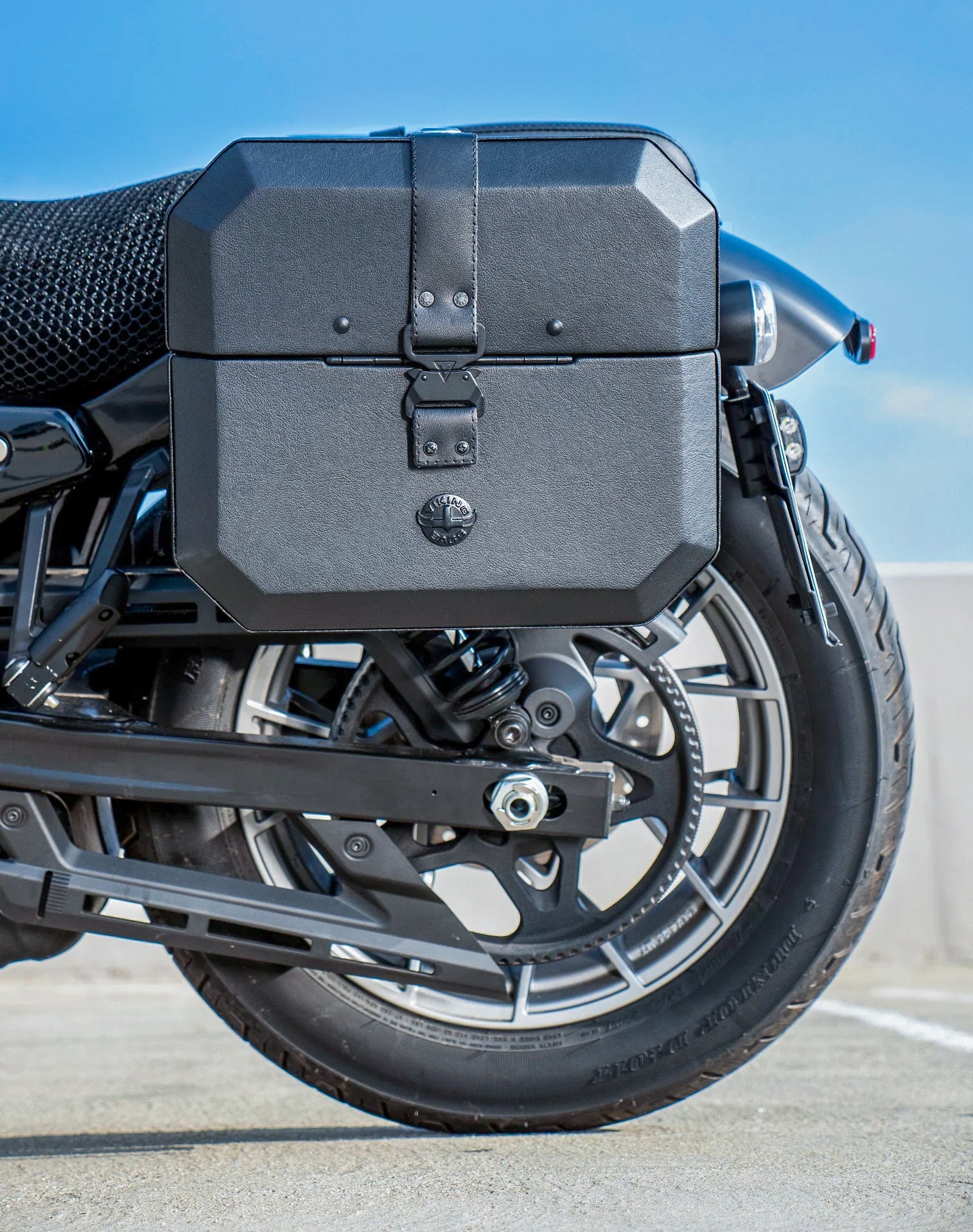 20L - Outlaw Quick-Mount Small Harley Nightster RH975/S Leather Wrapped Hard Saddlebags Lifestyle