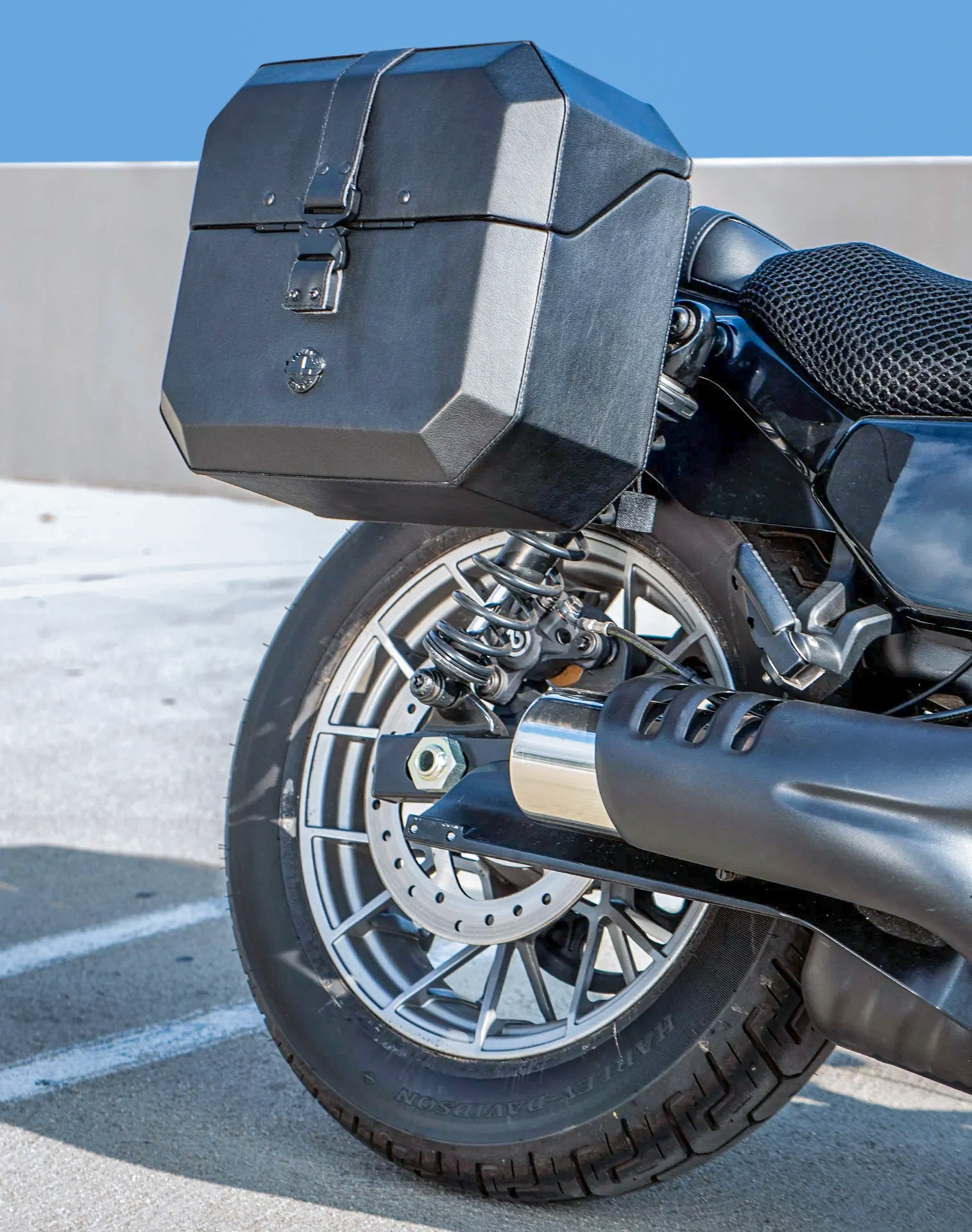 20L - Outlaw Quick-Mount Small Harley Nightster RH975/S Leather Wrapped Hard Saddlebags Lifestyle