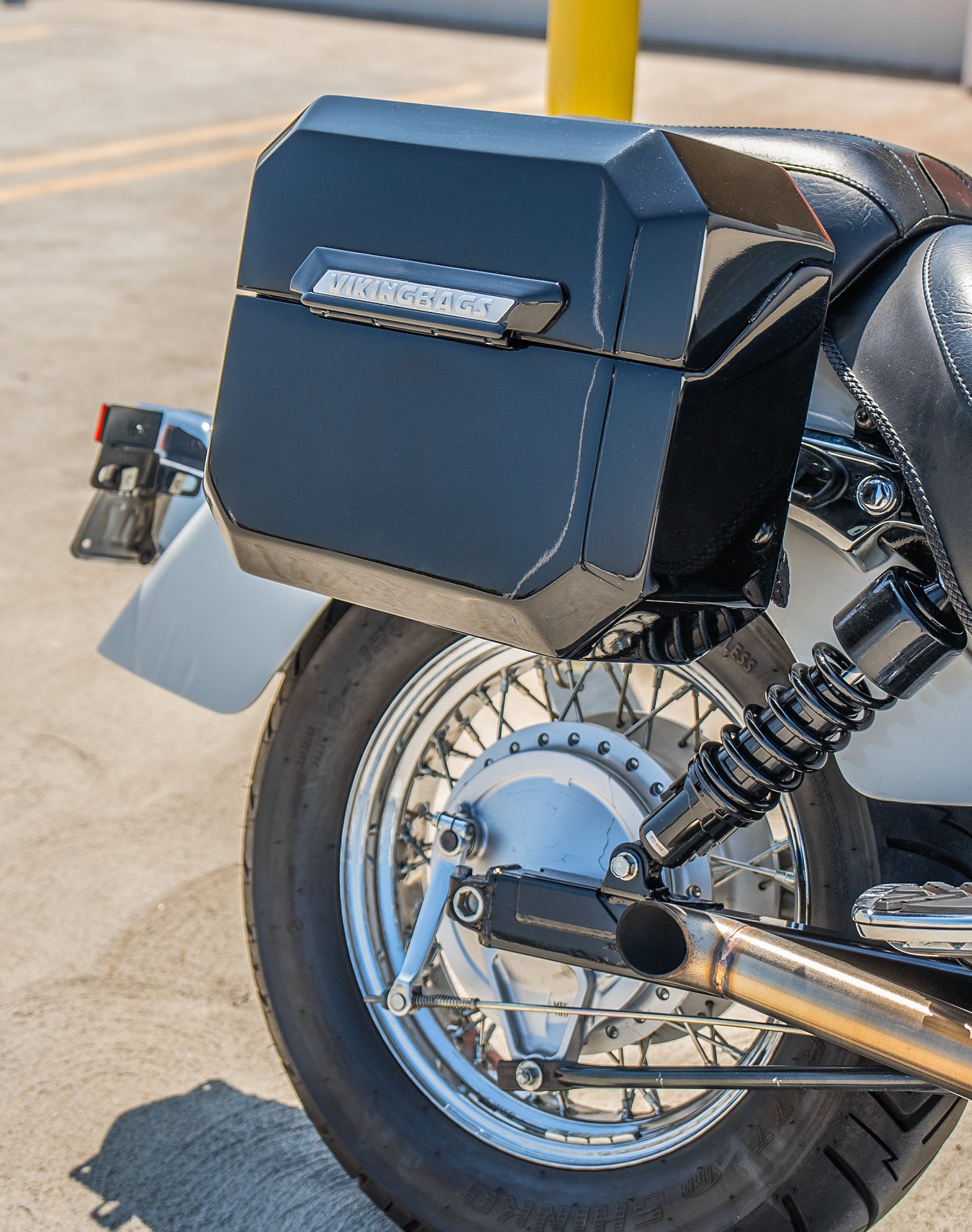 20L - Outlaw Quick-Mount Small Honda 750 Shadow Aero Painted Hard Saddlebags Life style 3