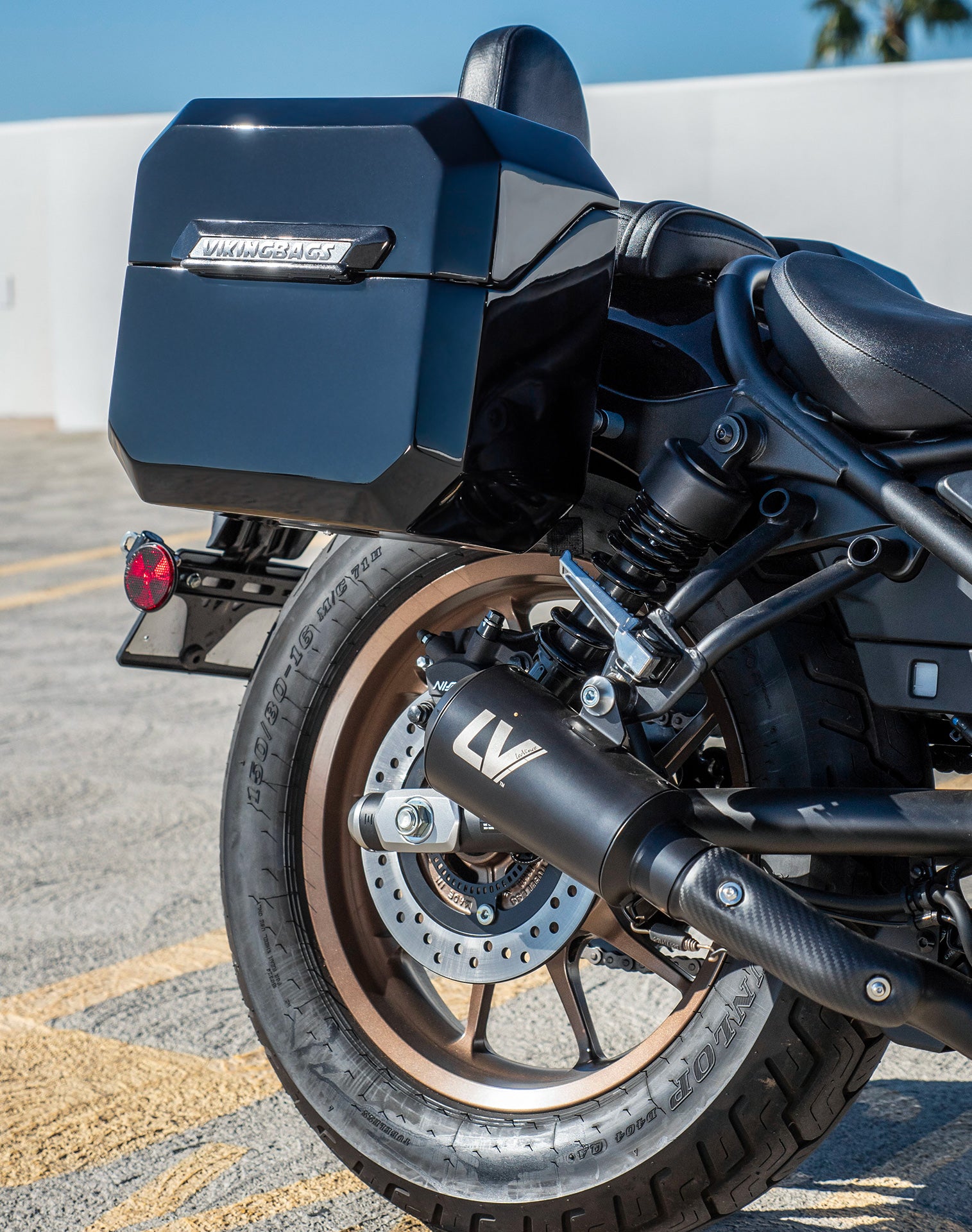 20L - Outlaw Quick-Mount Small Honda Rebel 500 Painted Hard Saddlebags Life style 3