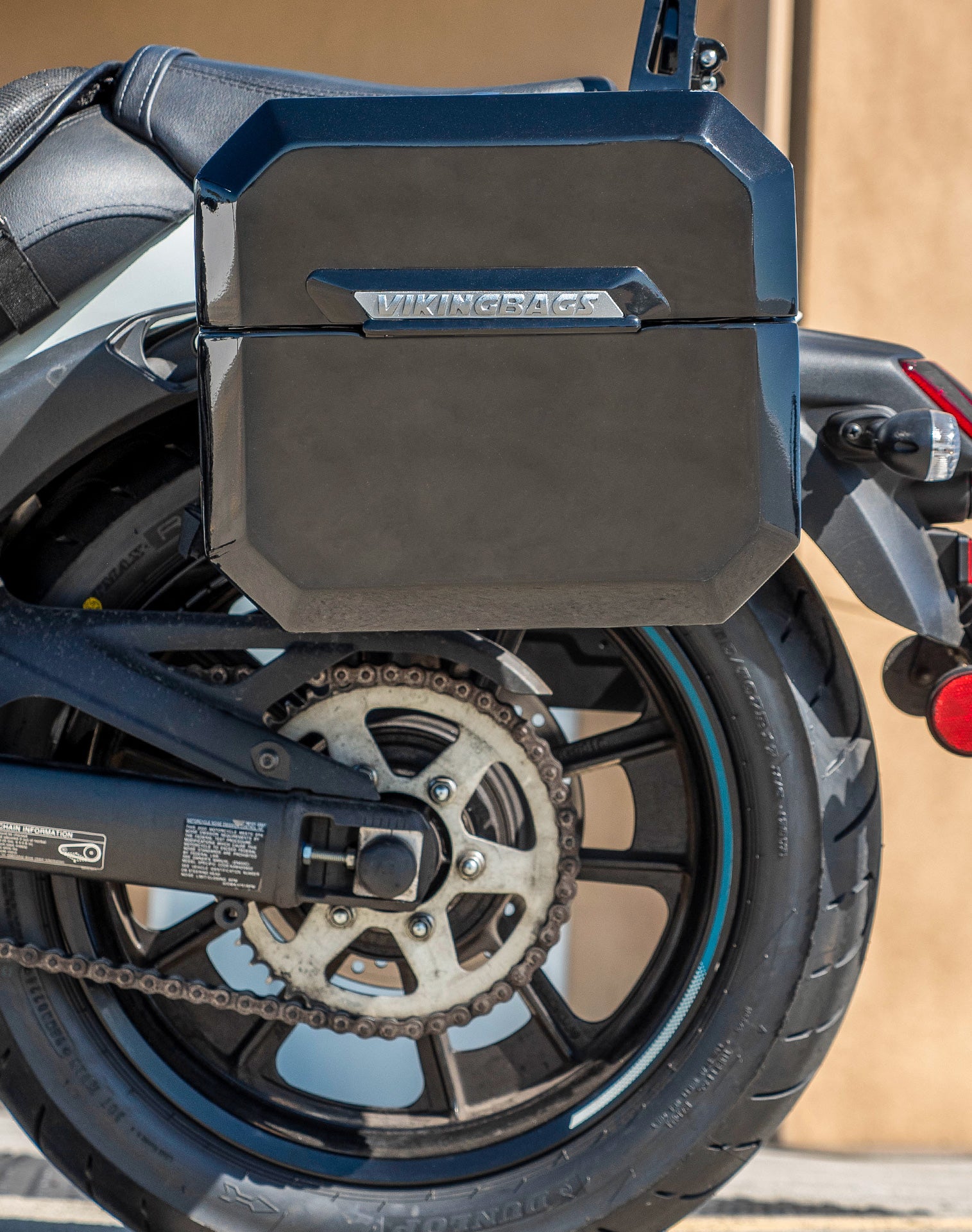 20L - Outlaw Quick-Mount Small Kawasaki Vulcan S Painted Hard Saddlebags Life style 2